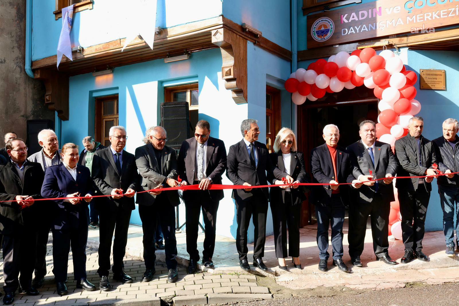 Gemlik'te Kadın ve Çocuk Dayanışma Merkezi hizmete açıldı
