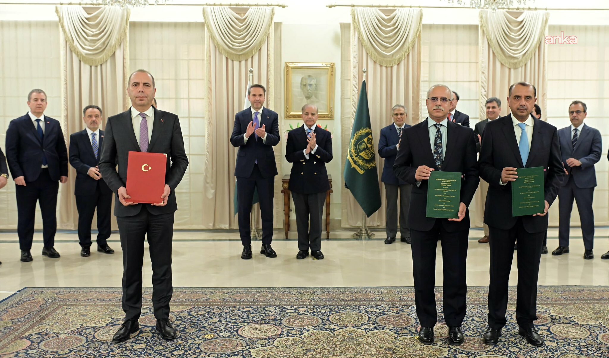 Bakan Bayraktar: "TPAO, Pakistan'da 5 sahada hidrokarbon arayacak"