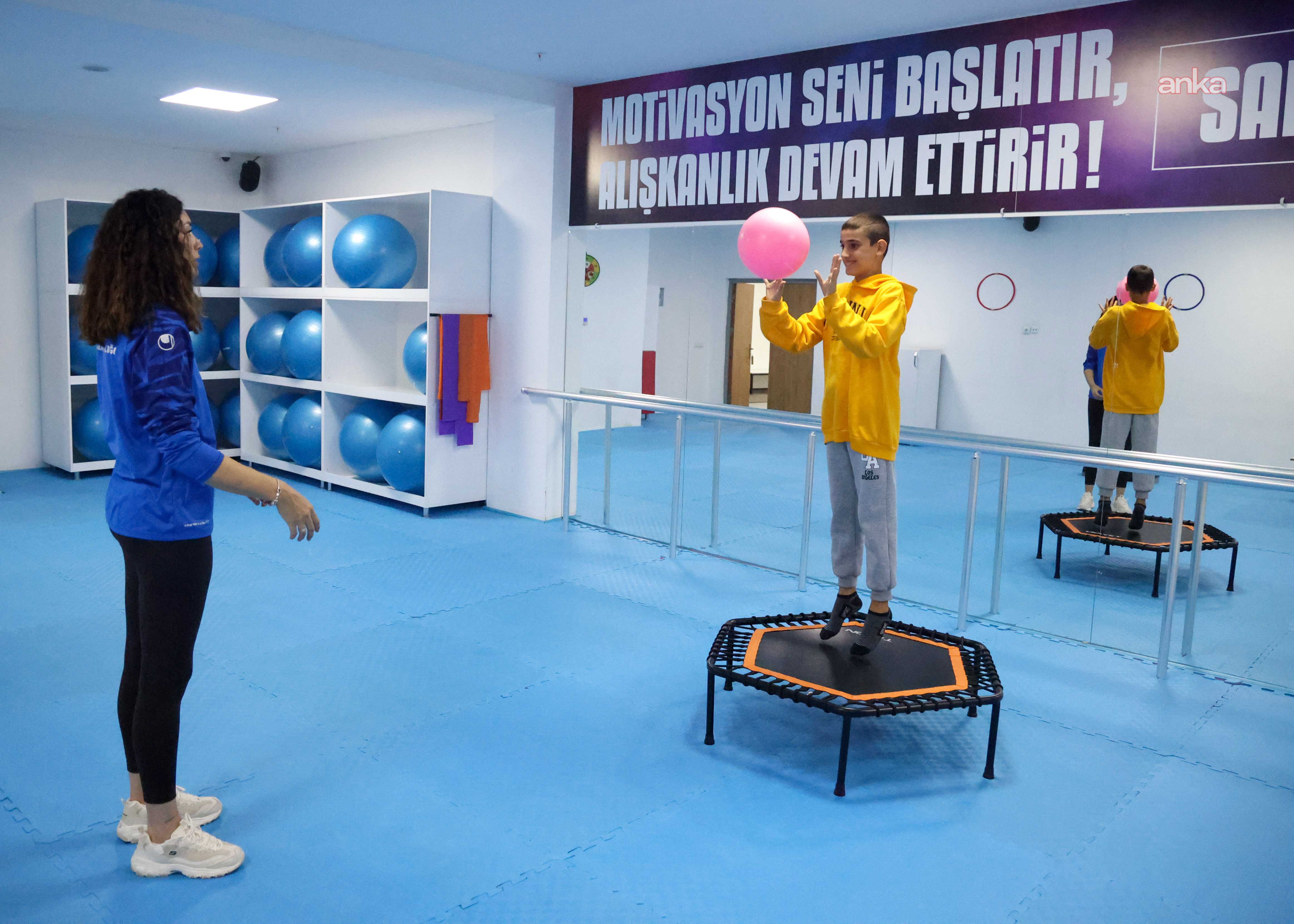 Antalya Büyükşehir Belediyesi'nin “Özel Eğitimde Spor Kursları” başladı