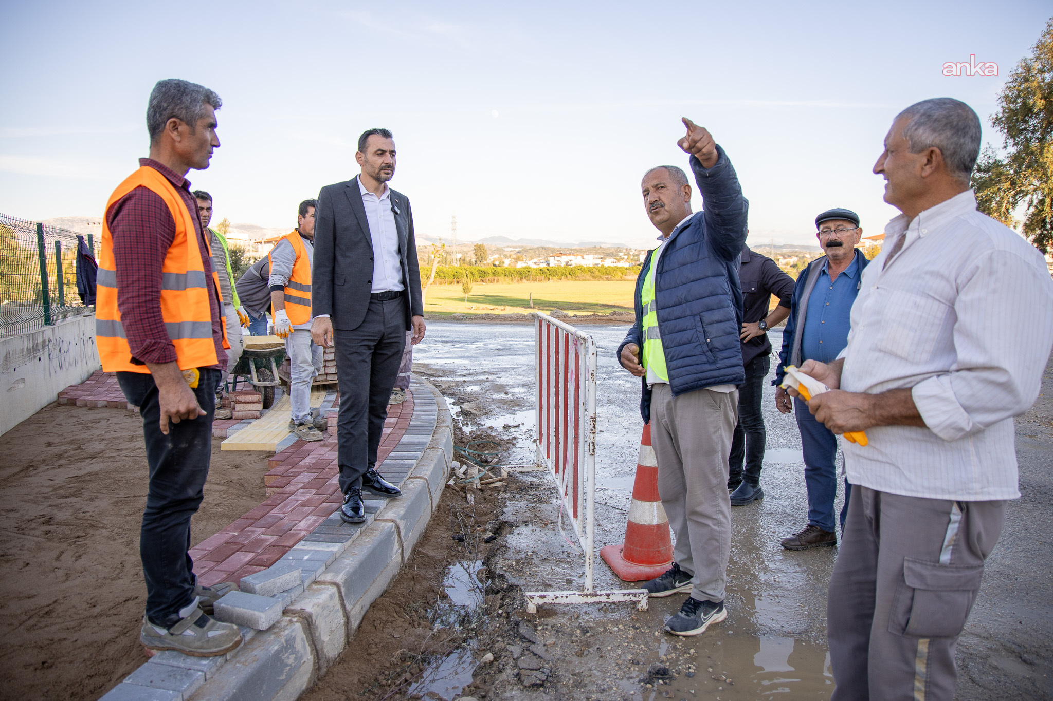 Manavgat Belediye Başkan Vekili Çiçek, Şehit Piyade Er Fikret Karamusaoğlu Caddesi’ndeki çalışmaları inceledi