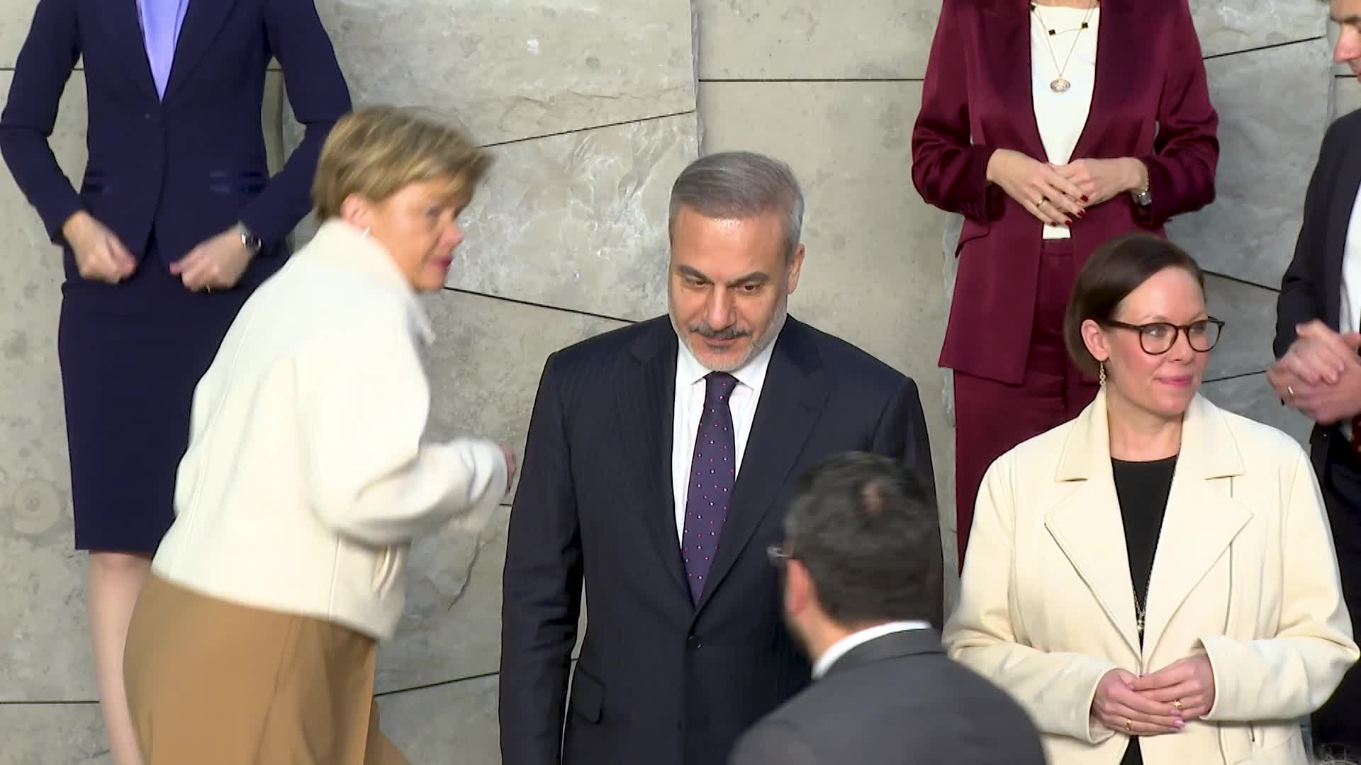 Dışişleri Bakanı Fidan, NATO Dışişleri Bakanları ile aile fotoğrafı çekimine katıldı