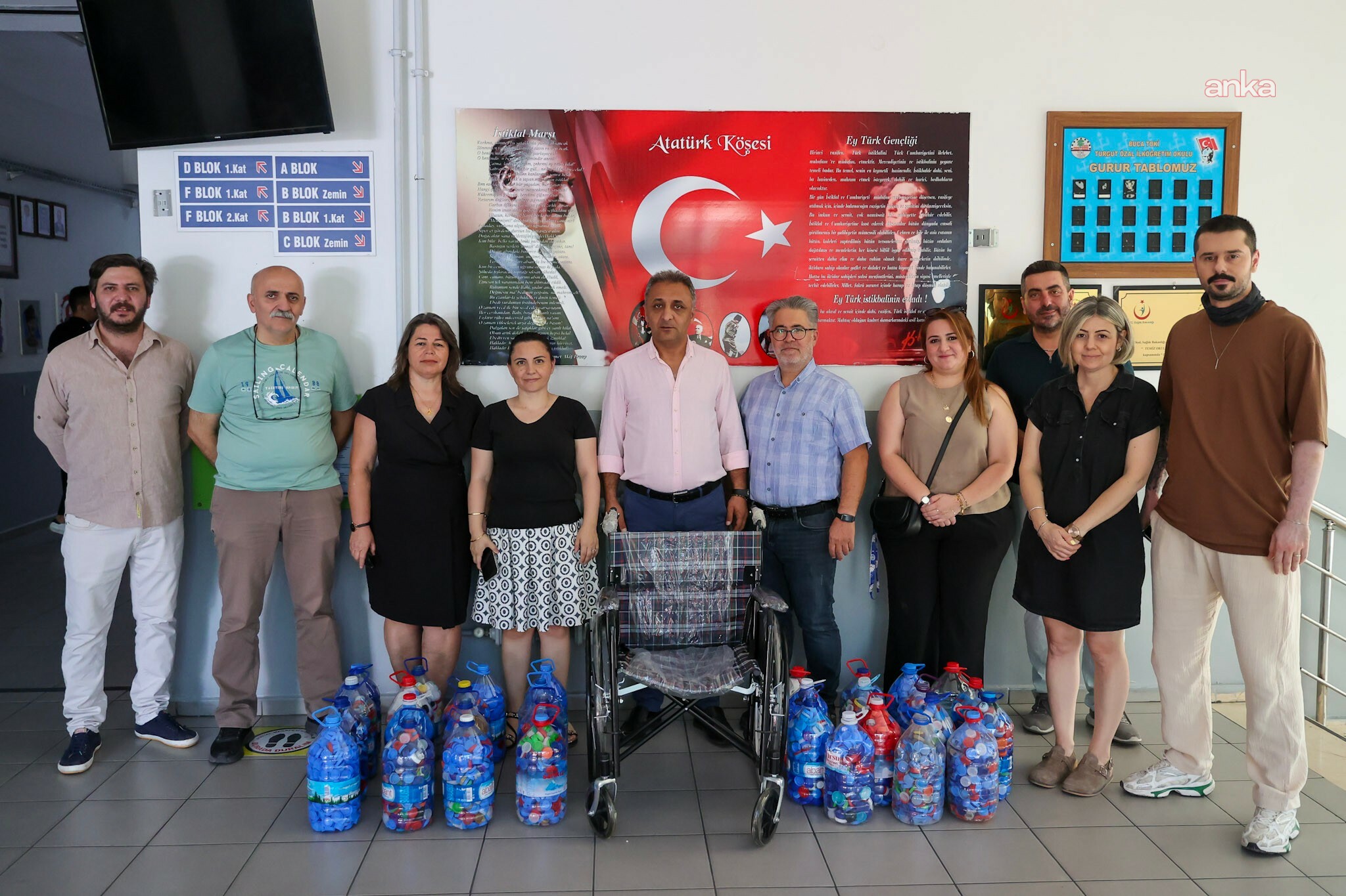 Buca’da 4 tona yakın plastik kapak toplandı, 7 tekerlekli sandalye ihtiyaç sahiplerine ulaştırıldı