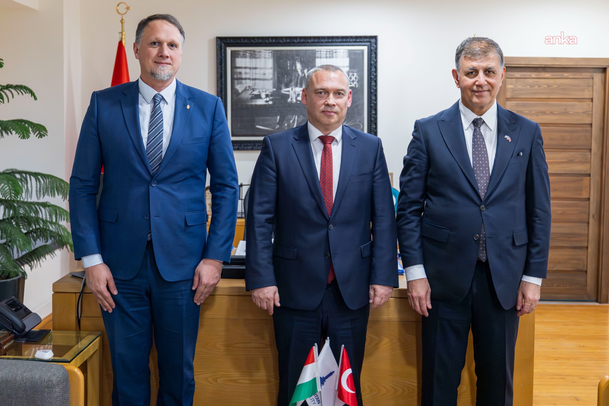 İzmir-Macaristan hattında ‘kardeş kent’ ilişkisinin temelleri atıldı