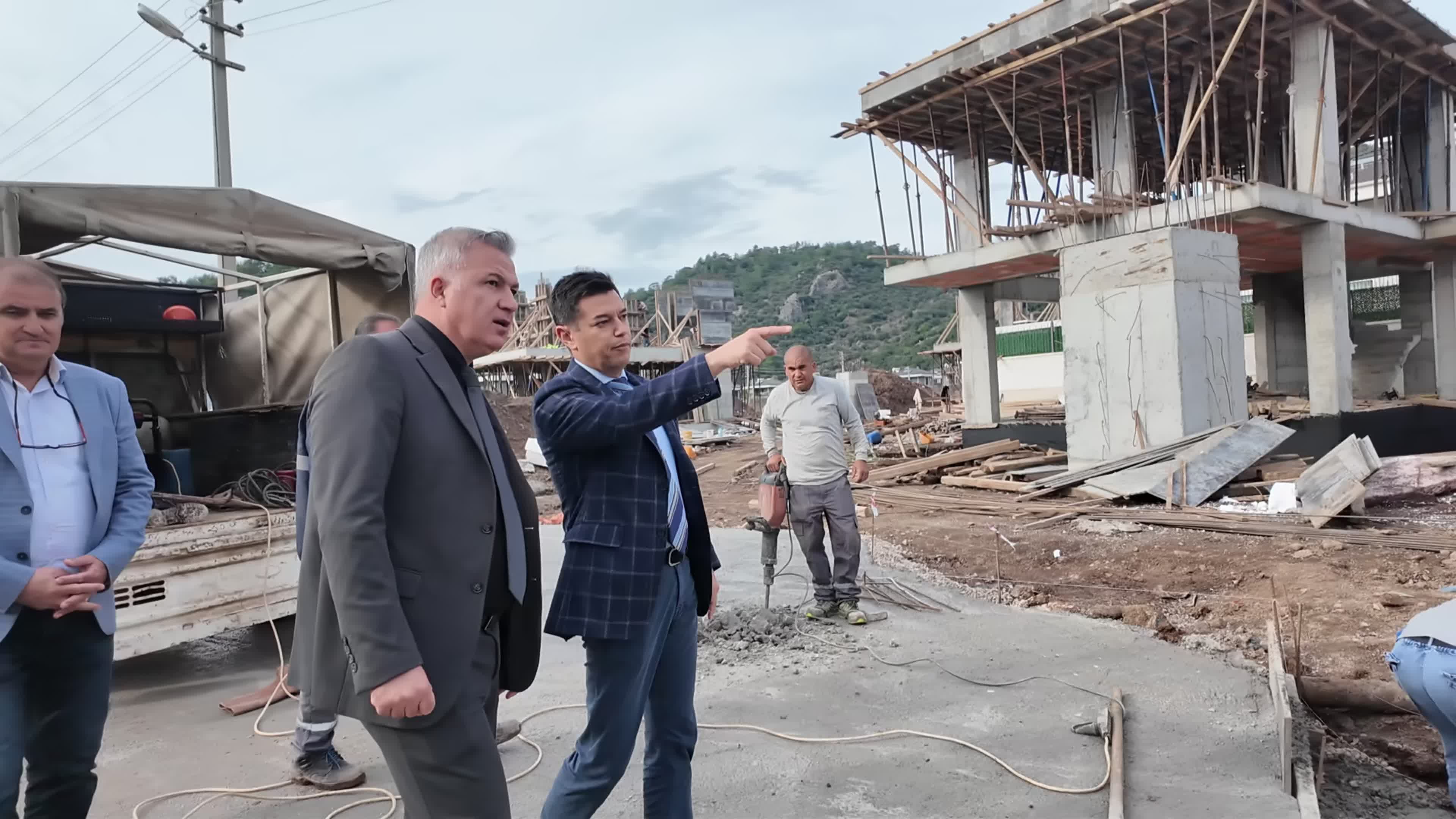 Marmaris Belediyesi, okullar bölgesindeki çalışmalara hız verdi