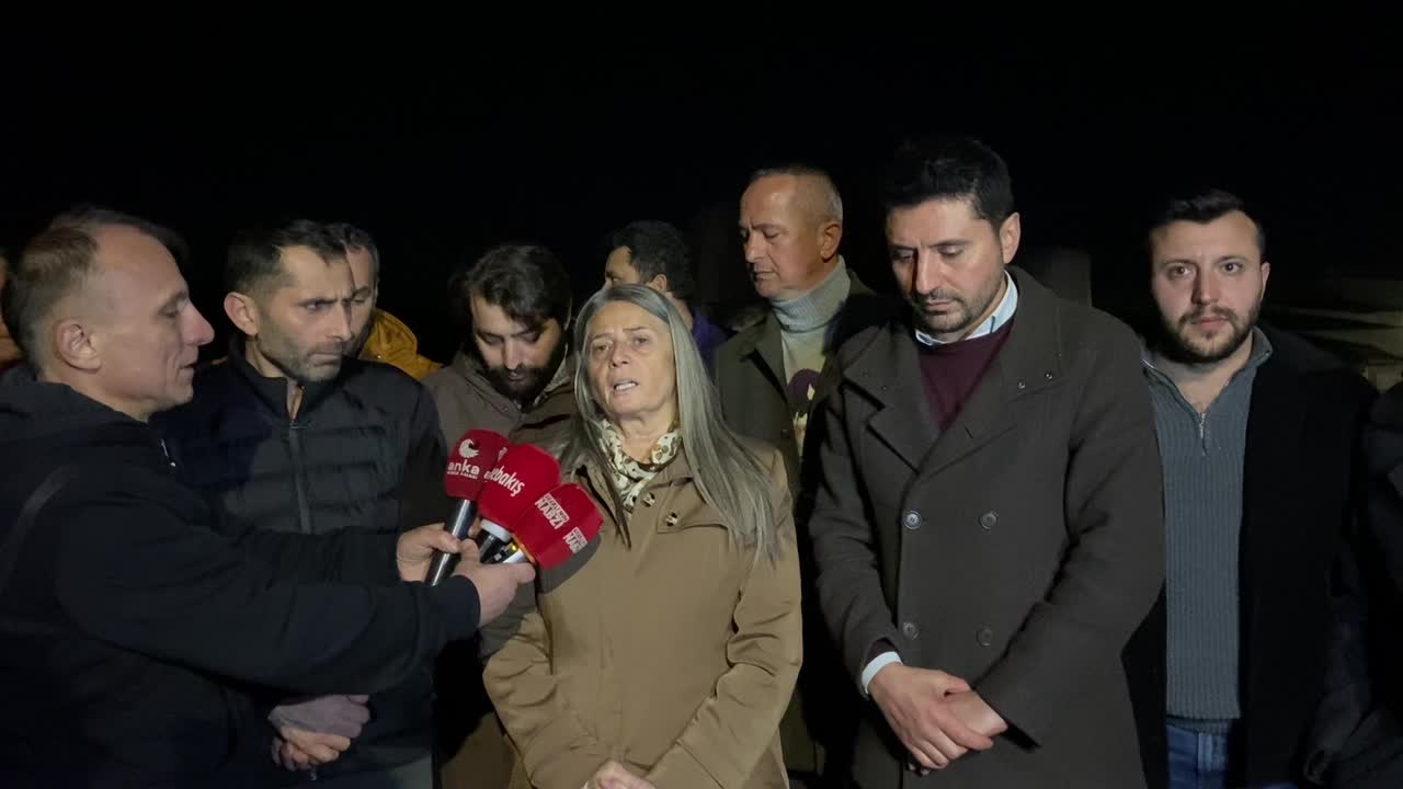CHP Trabzon Milletvekili Suiçmez'den ücretlerini alamadıkları için iş bırakan katı atık işçilerine destek