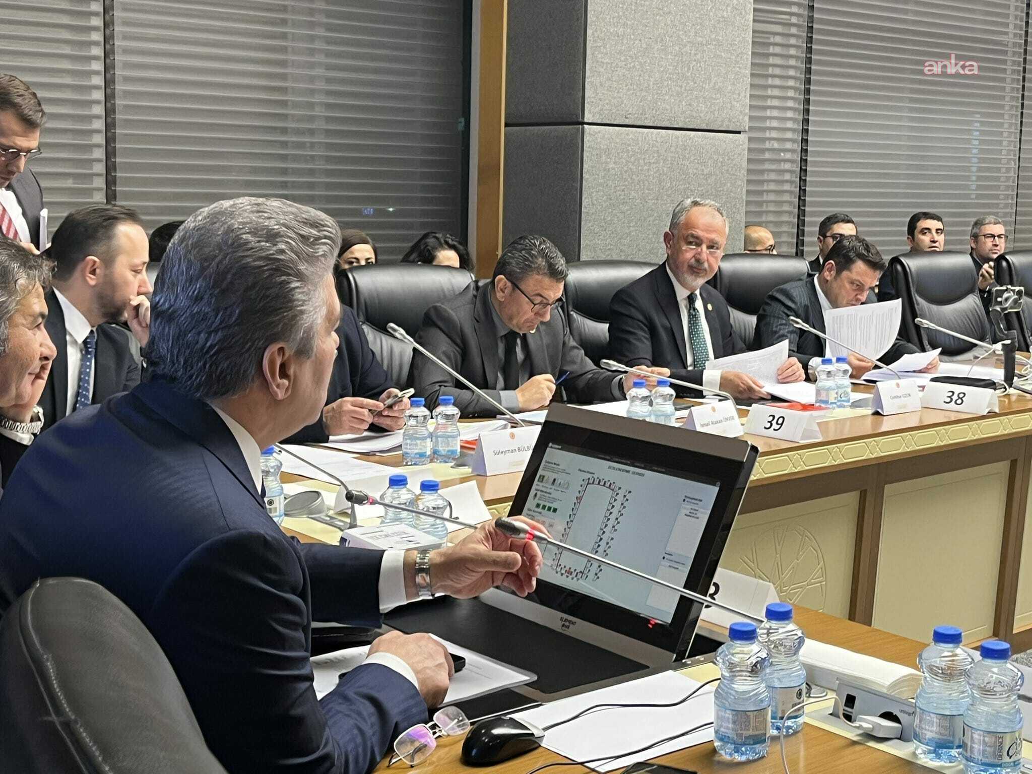 Hakaret suçuna ilişkin 2024 yılı "istatistiği yok" denilerek paylaşılmayan veriler, Adalet Komisyonu'nda ayrıntılarıyla açıklandı