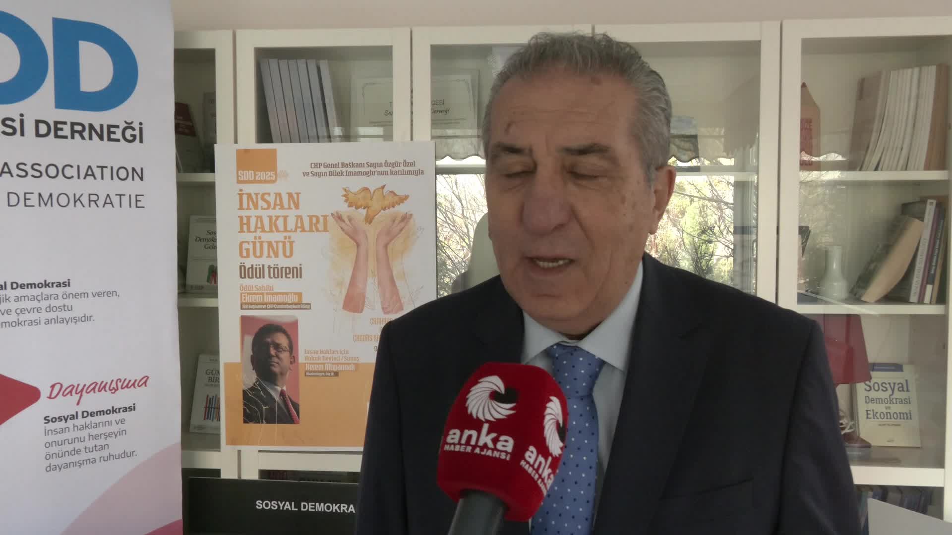 Sami Doğan: “Dünya İnsan Hakları Günü dolayısıyla her yıl verdiğimiz ödülü, bu yıl tüm tutuklu belediye başkanları ve siyasiler adına İmamoğlu'na vermeyi kararlaştırdık”