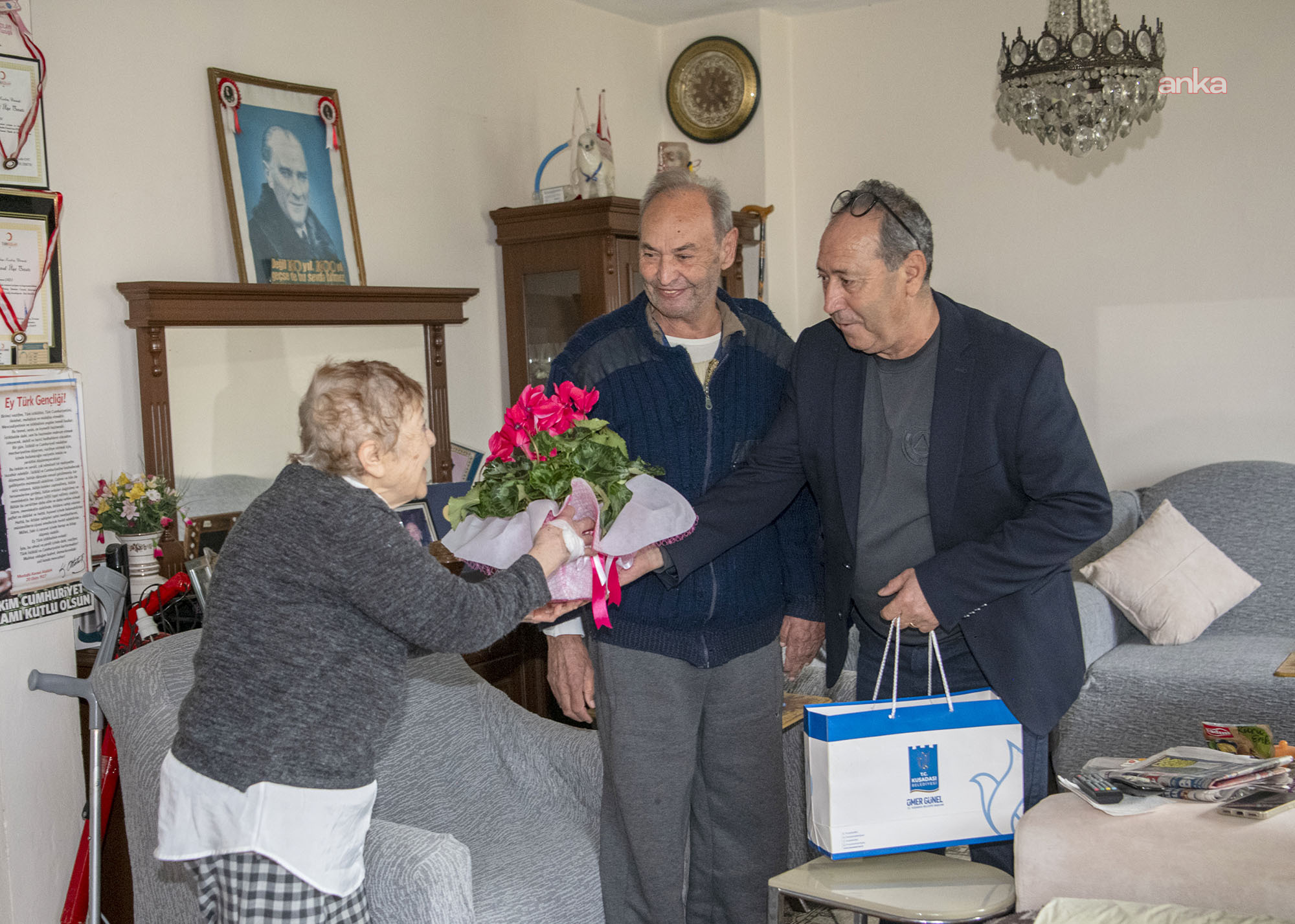 Kuşadası Belediyesi'nden Osman Çağıl'a anlamlı ziyaret