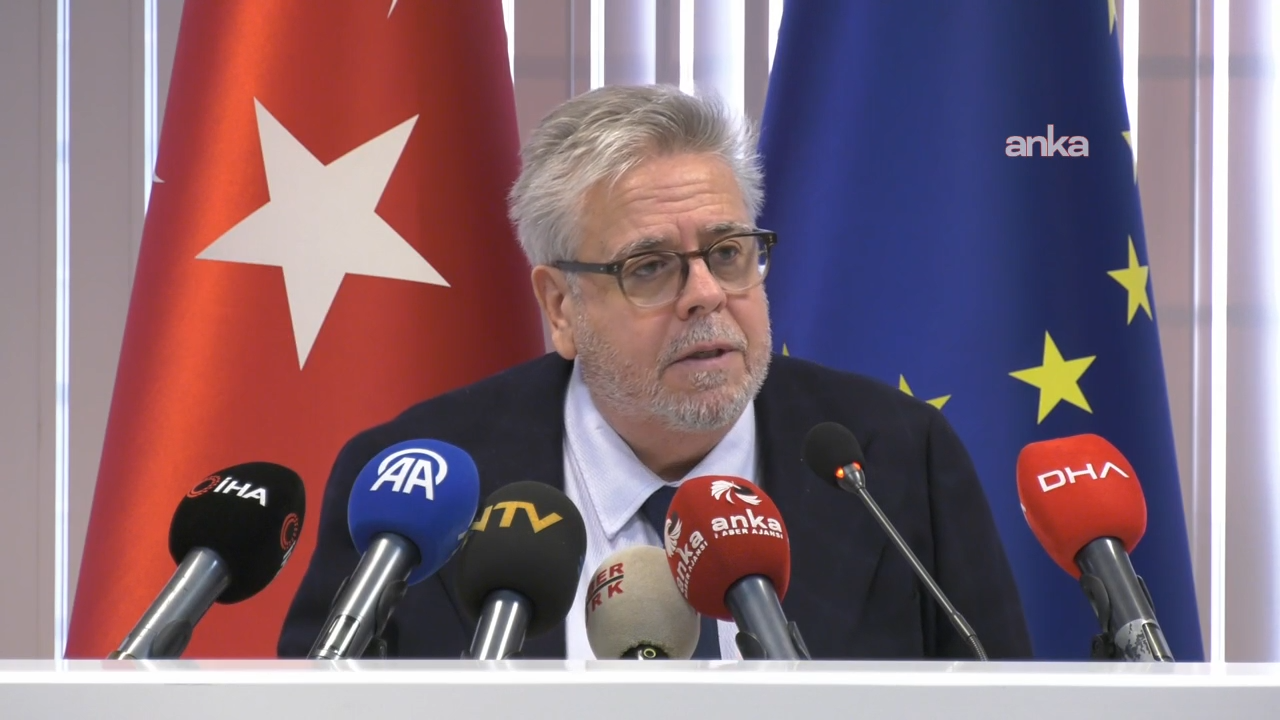 Avrupa Parlamentosu Türkiye Raportörü Amor: Anayasa bir menü değil, birini seçip diğerini bırakamazsınız