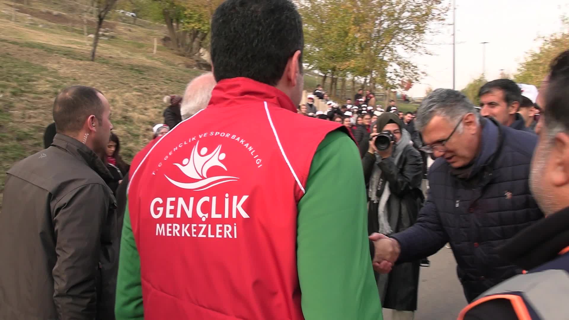 Diyarbakır Valisi Zorluoğlu: Dicle Nehri kıyısındaki işgallerle ilgili komisyon tespitlere başladı. Hem hukuki hem sosyal boyutlarını gözeterek düzenleme yapacağız”