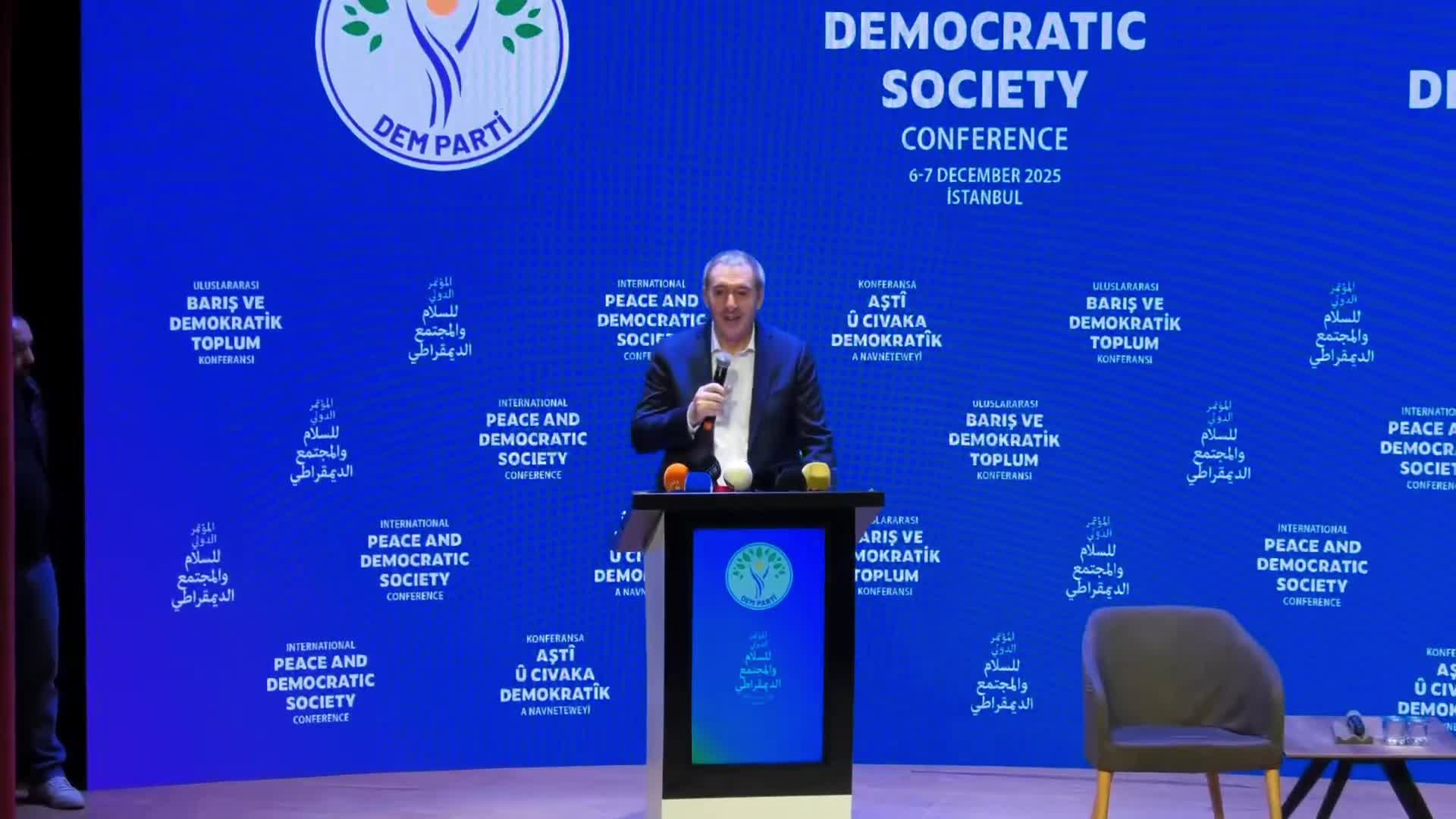 DEM Parti’nin Barış ve Demokratik Toplum Konferansı... Bakırhan: “Halkın, siyasetçilerin, yazar ve akademisyenlerin de Öcalan’la görüşmesi gerekir”