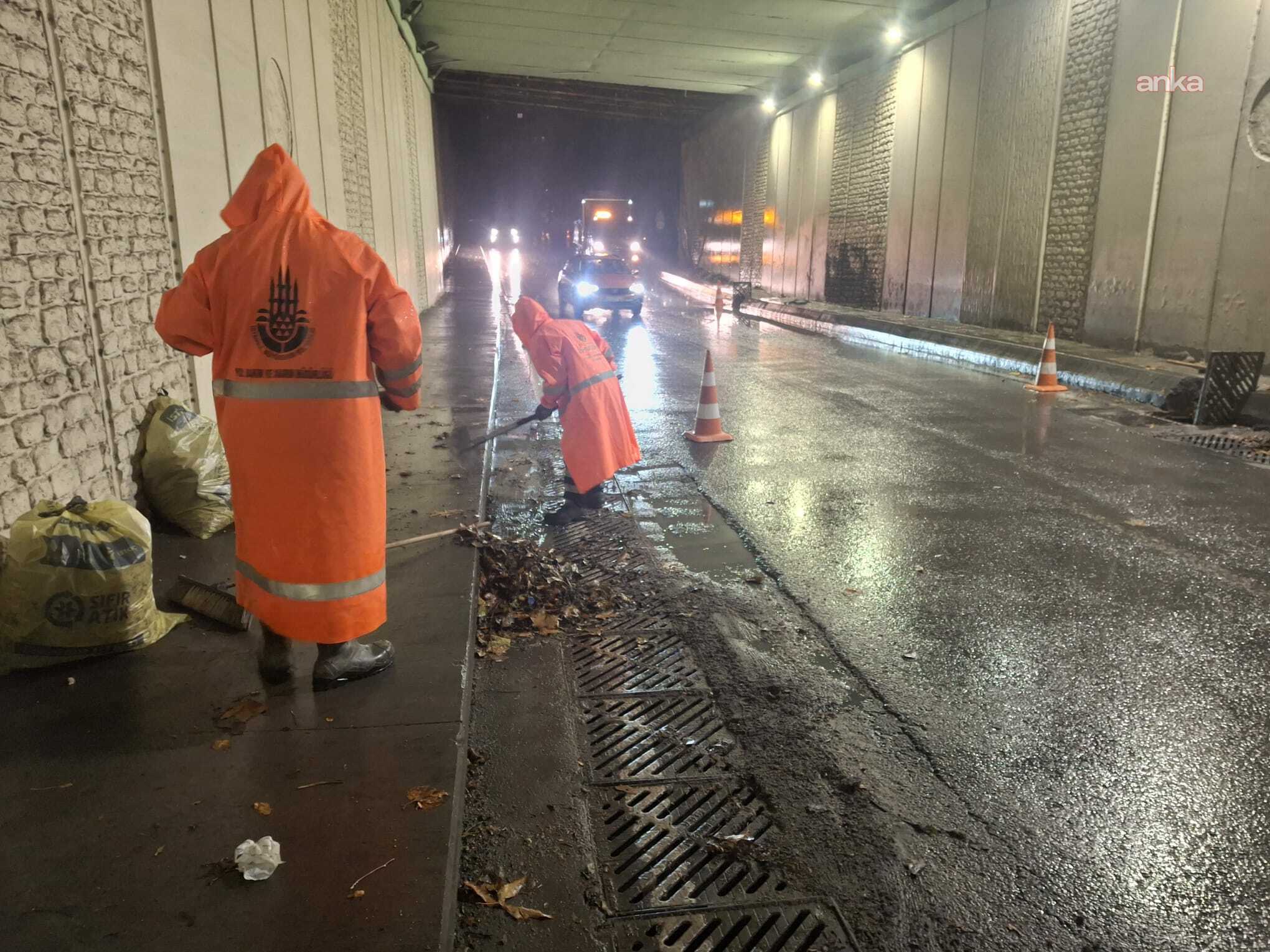 Yağış İstanbul ve çevresinde etkili oluyor, AKOM'da kriz masası kuruldu