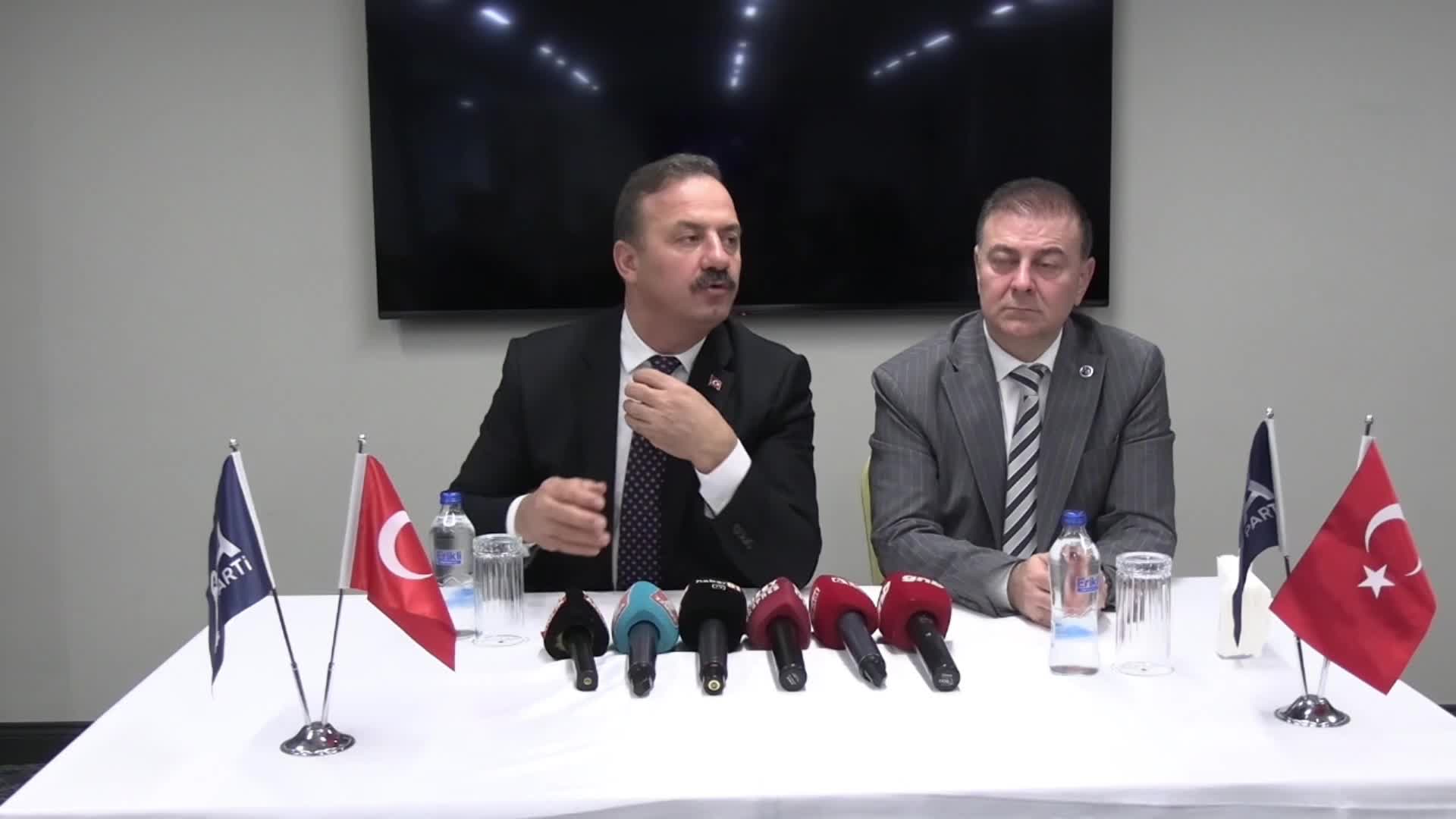 Anahtar Parti Genel Başkanı Ağıralioğlu, Trabzon'da, "Memleket yönetimini Rize’den Trabzon’a taşıyacağız" sözlerini eleştirenlere yanıt verdi