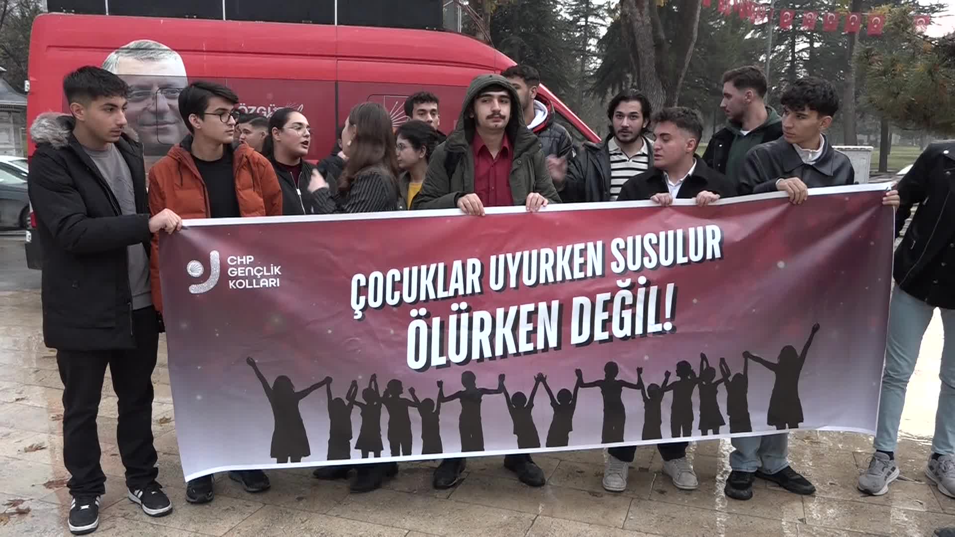 CHP Malatya il ve ilçe gençlik kollarından MESEM protestosu: Çocuklar okulda olmalı, atölyelerde değil