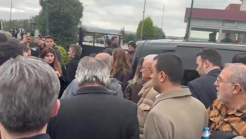 Diploma Davası yine ertelendi… Hava İmamoğlu ara karara isyan etti: “Ben ona helal süt emdirdim, böyle adalet olmaz”