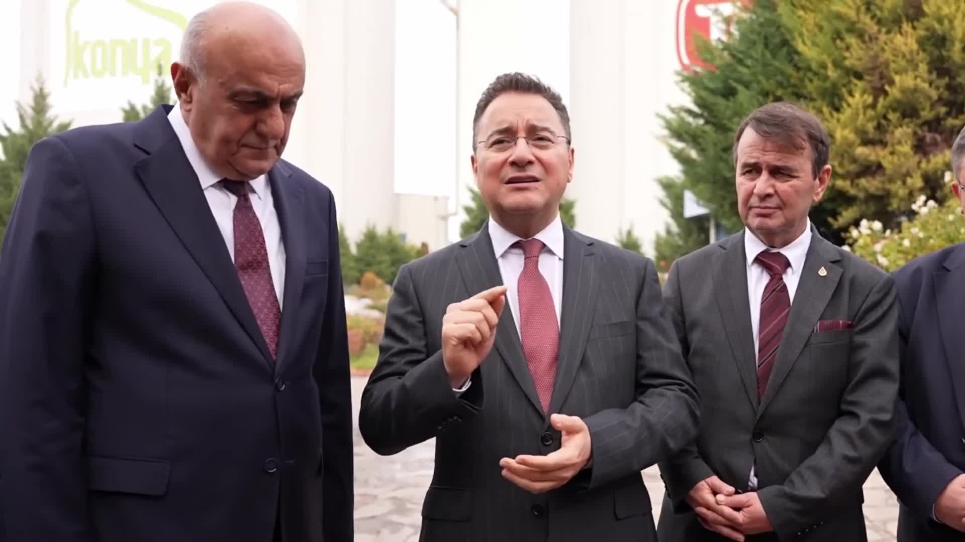 DEVA Partisi Lideri Babacan: "2026 bütçesinde faize ödenenin yarısıyla Türkiye'deki bütün sulama projelerini tamamlamak mümkün"