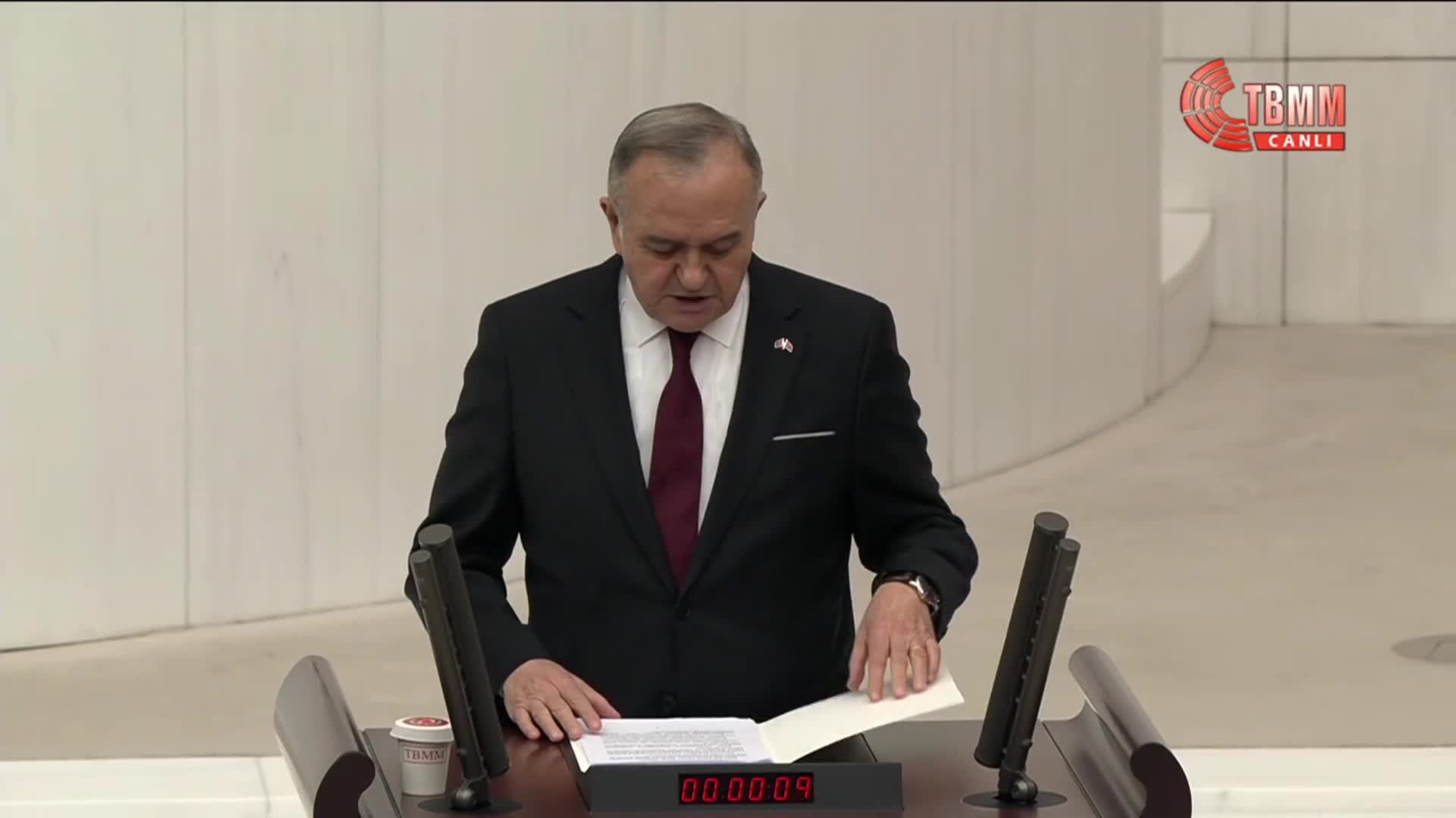 2026 Bütçesi TBMM Genel Kurulu'nda... Erkan Akçay: "Süreci kalıcı hale getirmenin birinci şartı, terör örgütünün tüm unsur ve uzantılarının silahları teslim etmesidir"