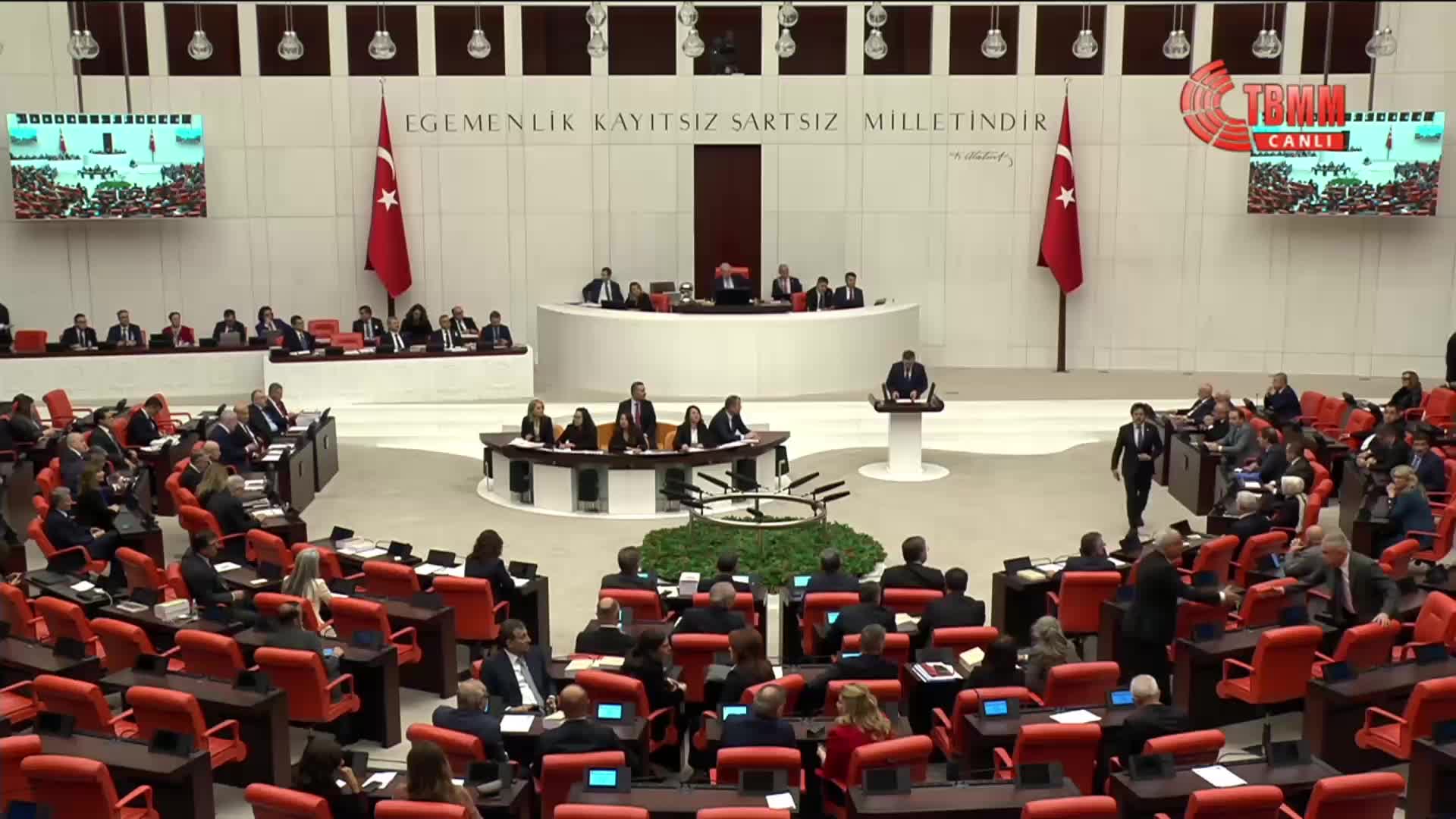 2026 Bütçesi TBMM Genel Kurulu'nda... Cumhurbaşkanı Yardımcısı Yılmaz: Önümüzdeki dönemde yapısal reformlarla programımızı daha da güçlendireceğiz