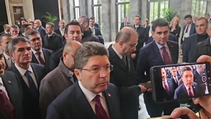 Adalet Bakanı Tunç: Süreç komisyonunun raporunda ortaya çıkacak görüşler doğrultusunda yasama ve idari uygulamalarla ilgili Meclis bize yol gösterecek