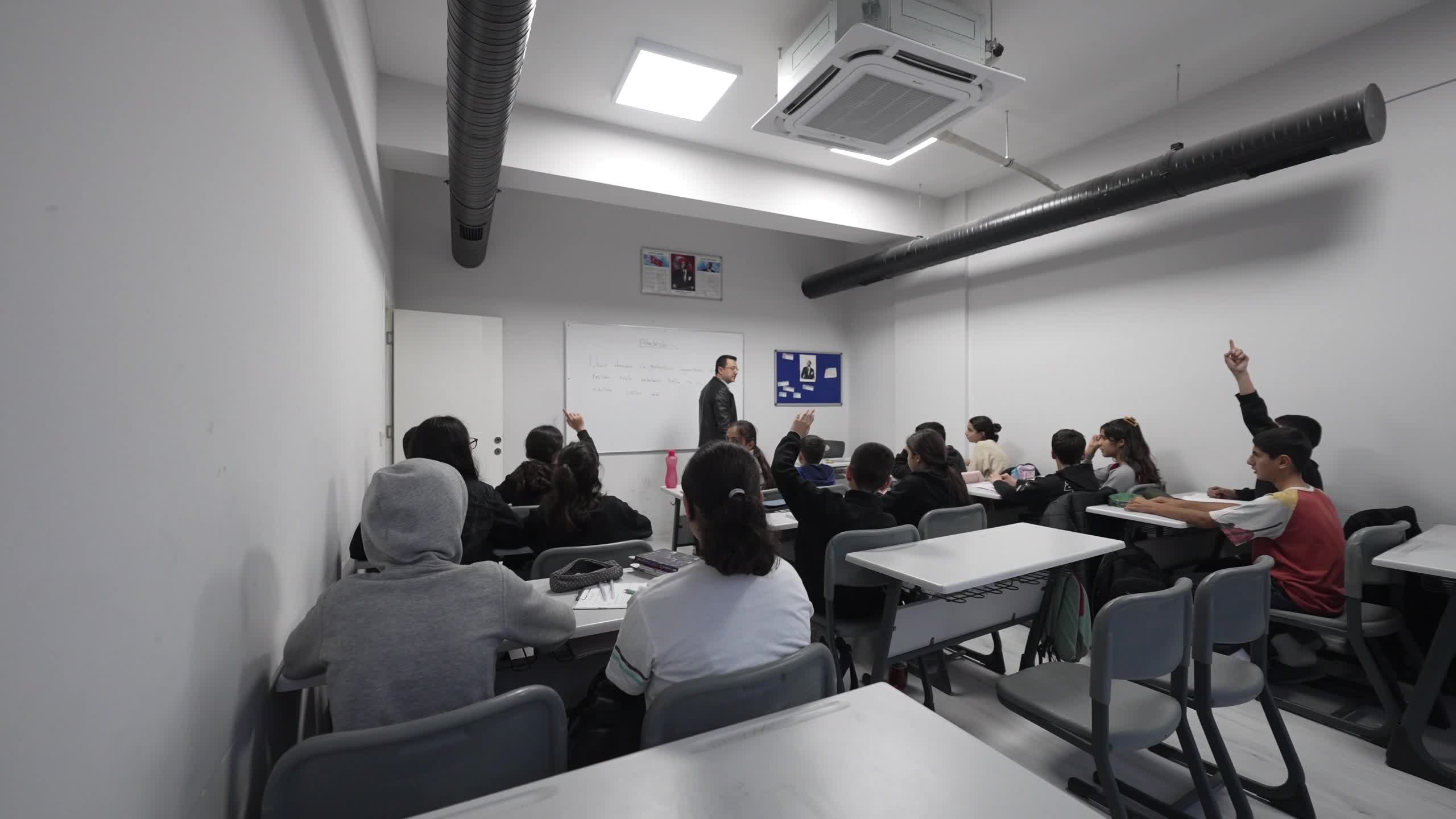 Buca Belediyesi’nden çocuklara ders desteği, yetişkinlere mesleki gelişim fırsatı