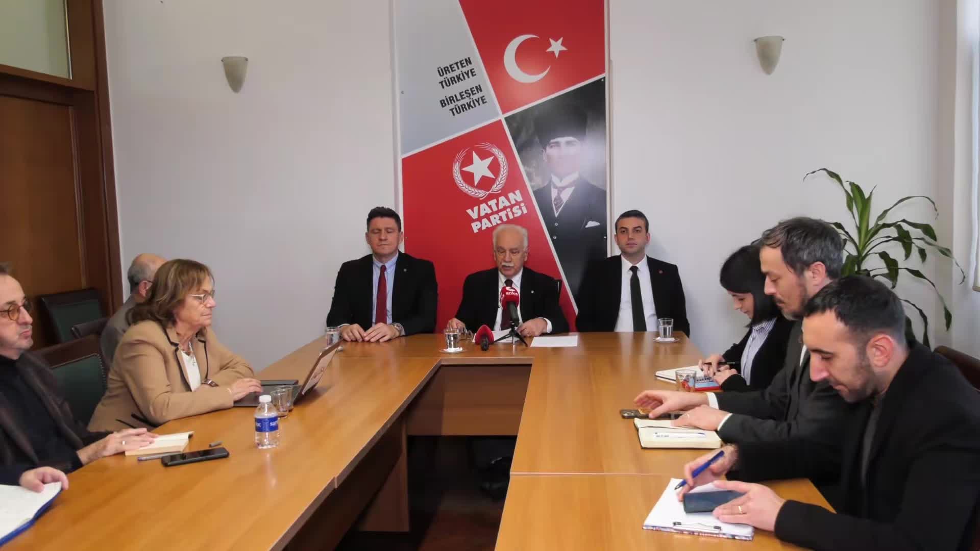 Doğu Perinçek: “Devletin ve TBMM’nin İmralı’ya heyet göndermesi büyük bir devlet zaafıdır”