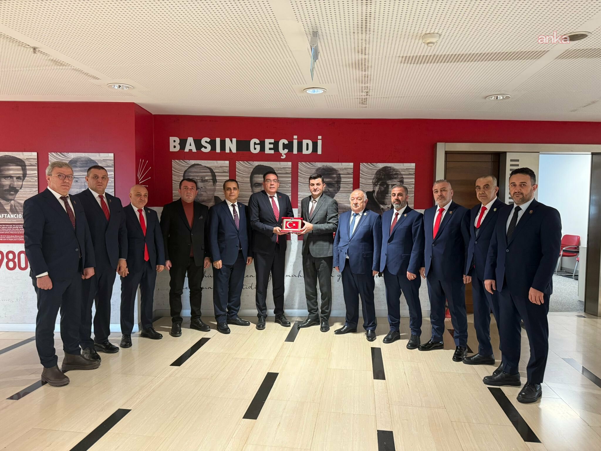 CHP Genel Başkan Yardımcısı Bağcıoğlu, Türkiye Harp Malülü Gaziler, Şehit, Dul ve Yetimleri Derneği yöneticileri ile bir araya geldi