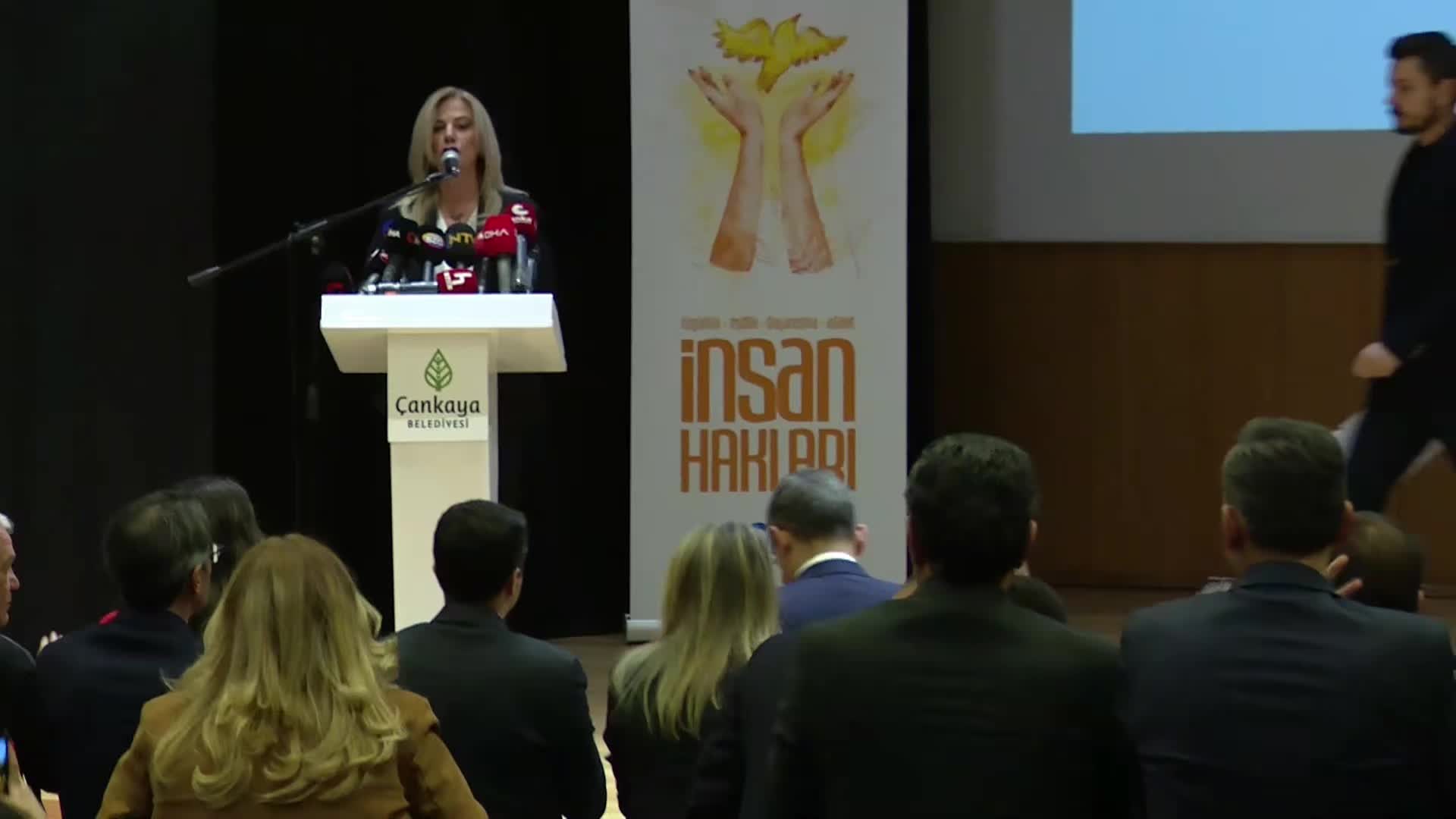 SDD İnsan Hakları Günü Ödülü İmamoğlu'na verildi... Özgür Özel: "Bu zulme ortak olmayan herkesi direnişe davet ediyorum"
