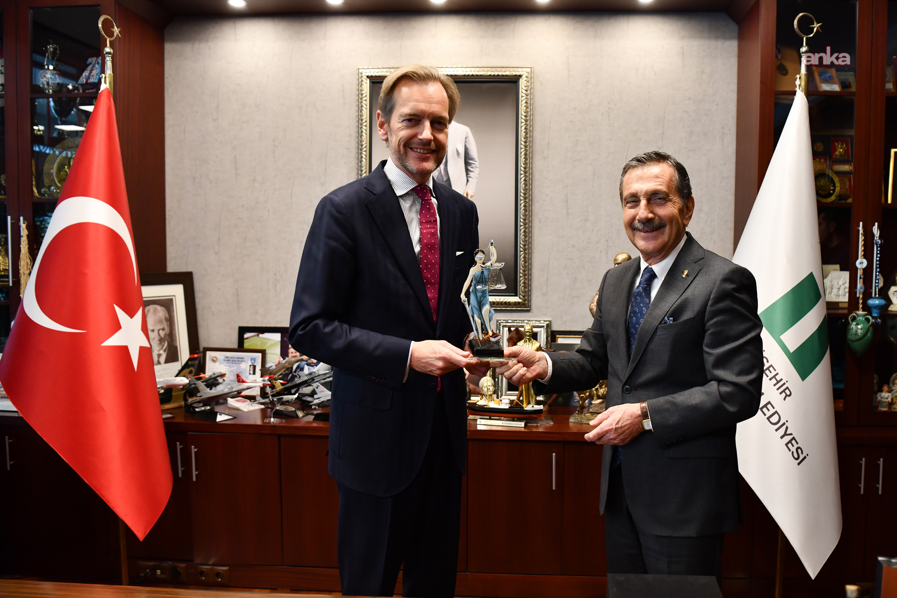 Belçika Büyükelçisi Van De Velde, Tepebaşı Belediye Başkanı Ataç’ı ziyaret etti