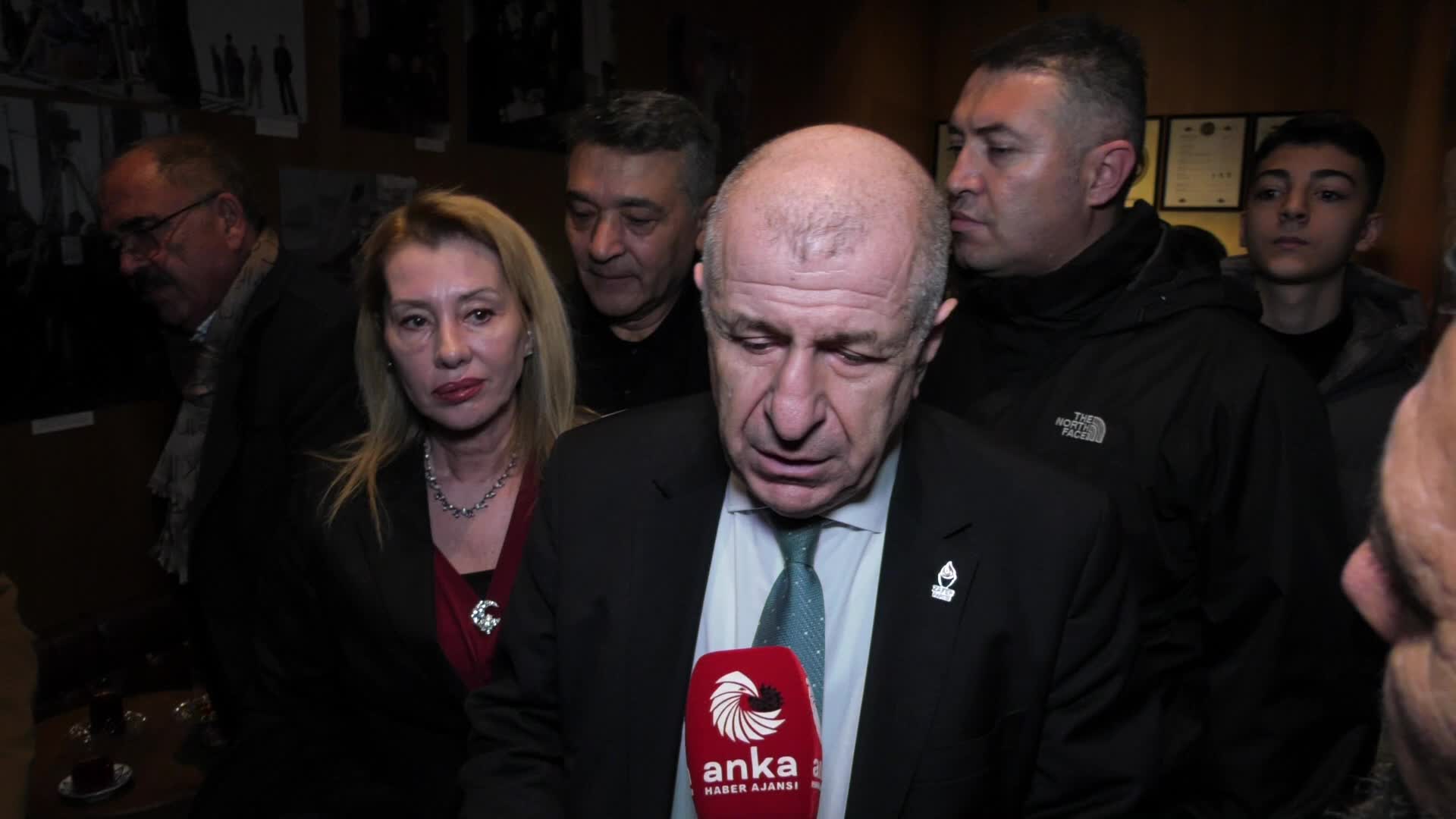 “Sıvasız Evler” filminin ilk gösterimi... Ümit Özdağ: Bu filmin vizyona girmiş olmasını çok değerli ve önemli buluyorum