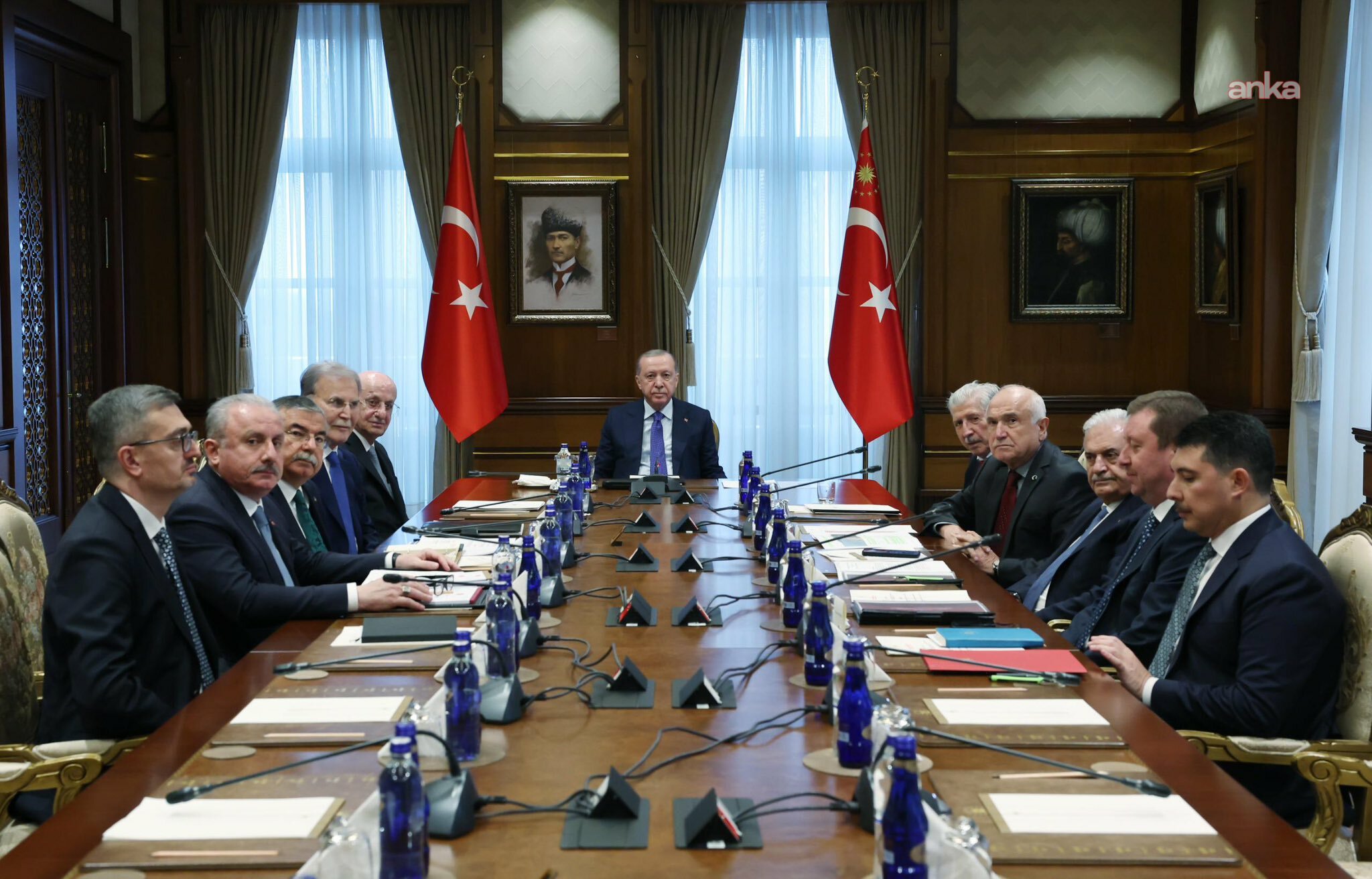 Cumhurbaşkanlığı Yüksek İstişare Kurulu toplantısı.... İletişim Başkanı Duran: Yüksek İstişare Kurulunda bölgemizdeki son gelişmeler, ailenin korunması ve Kıbrıs'taki son durum ele alındı