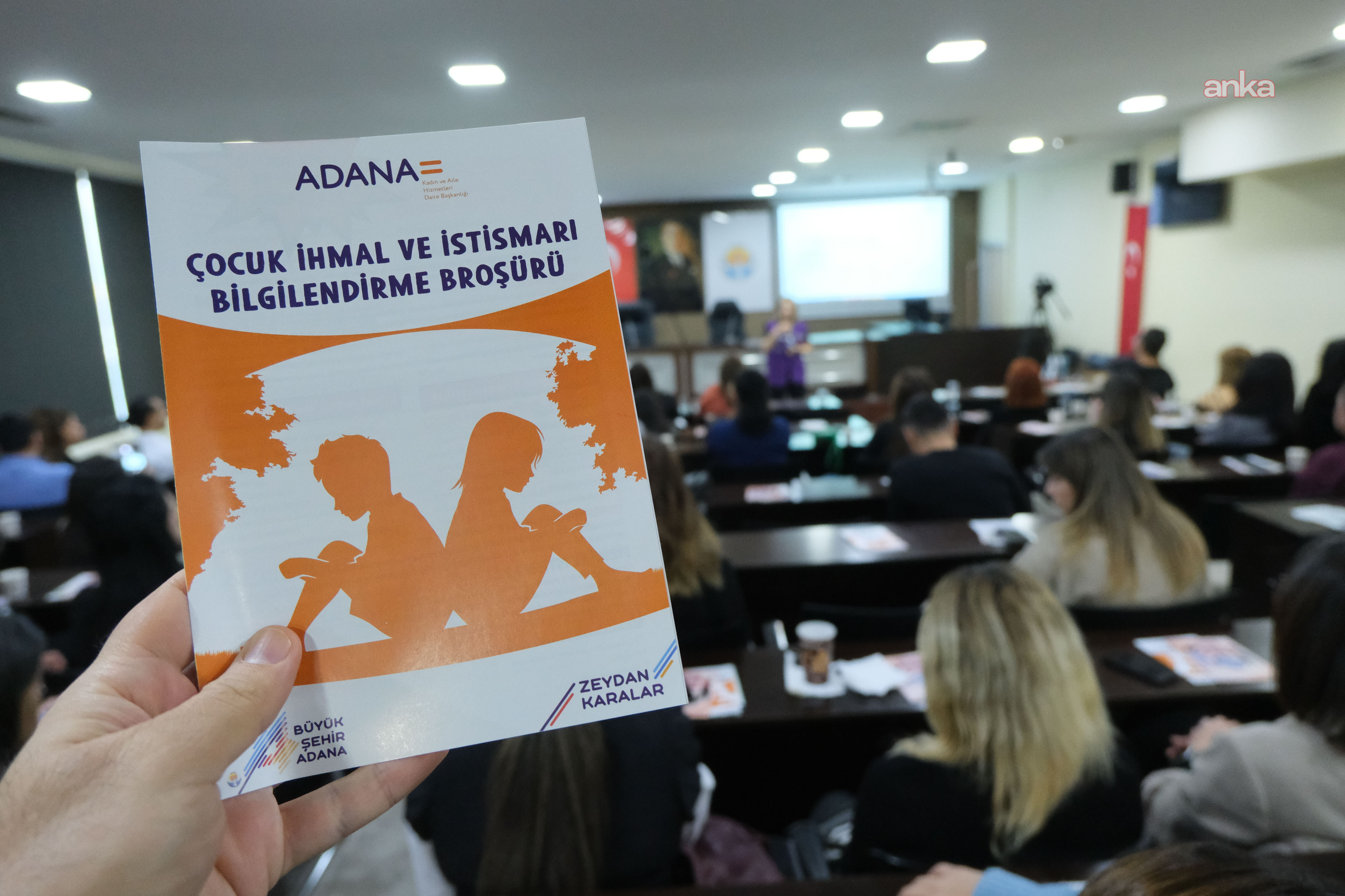 Adana Büyükşehir Belediyesi'nden ebeveynlere "Güvenli Teknoloji Kullanımı" semineri