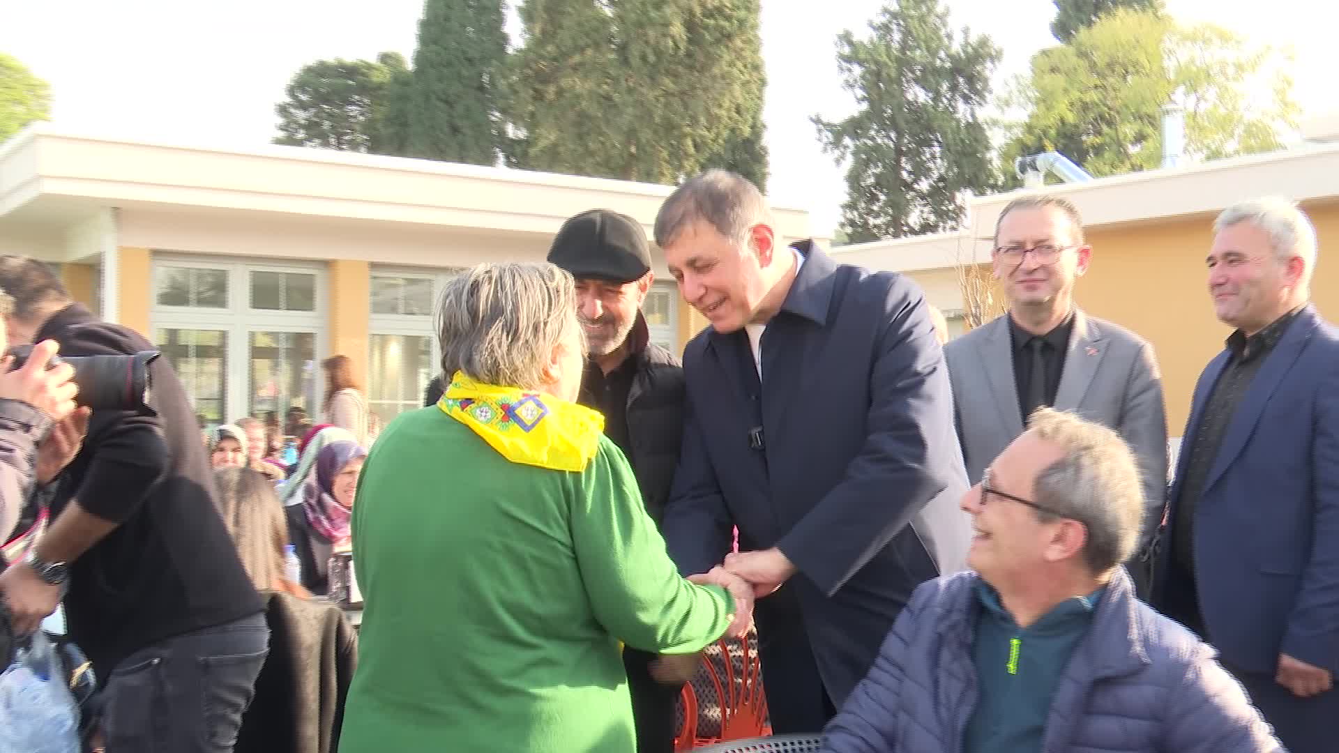 İzmir Büyükşehir Belediye Başkanı Tugay Göl Gazinosu’nda Beydağlı kadınlarla buluştu