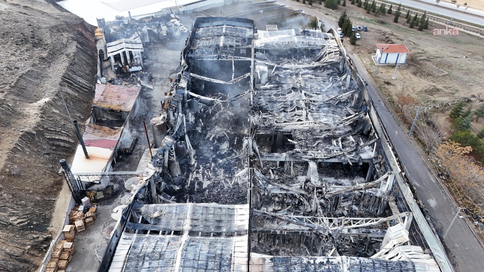 Kırıkkale OSB’deki yangında soğutma çalışmaları da tamamlandı