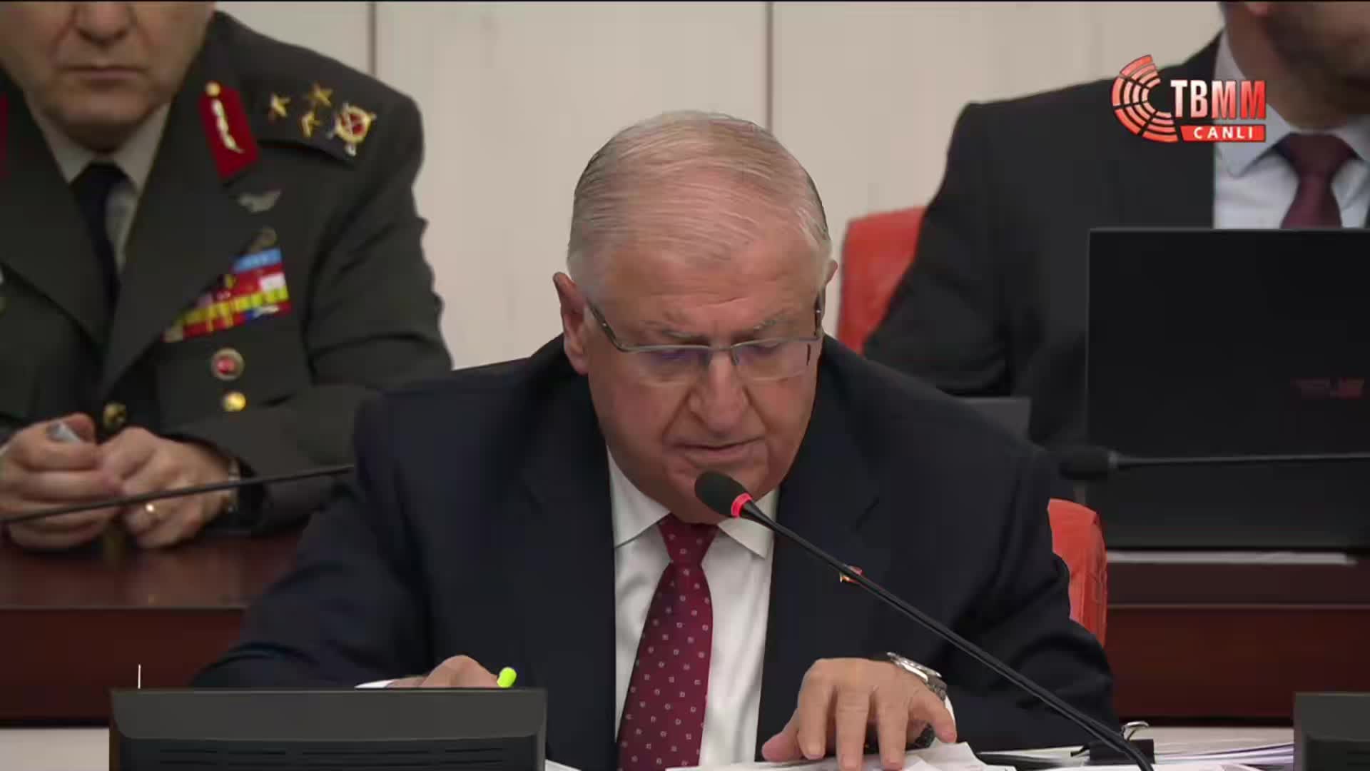 TBMM Genel Kurulu... Milli Savunma Bakanı Güler: Afrin'de sivillerin güvenli dönüşü için teröristlerin döşediği mayınları temizliyor, tünelleri kapatıyoruz