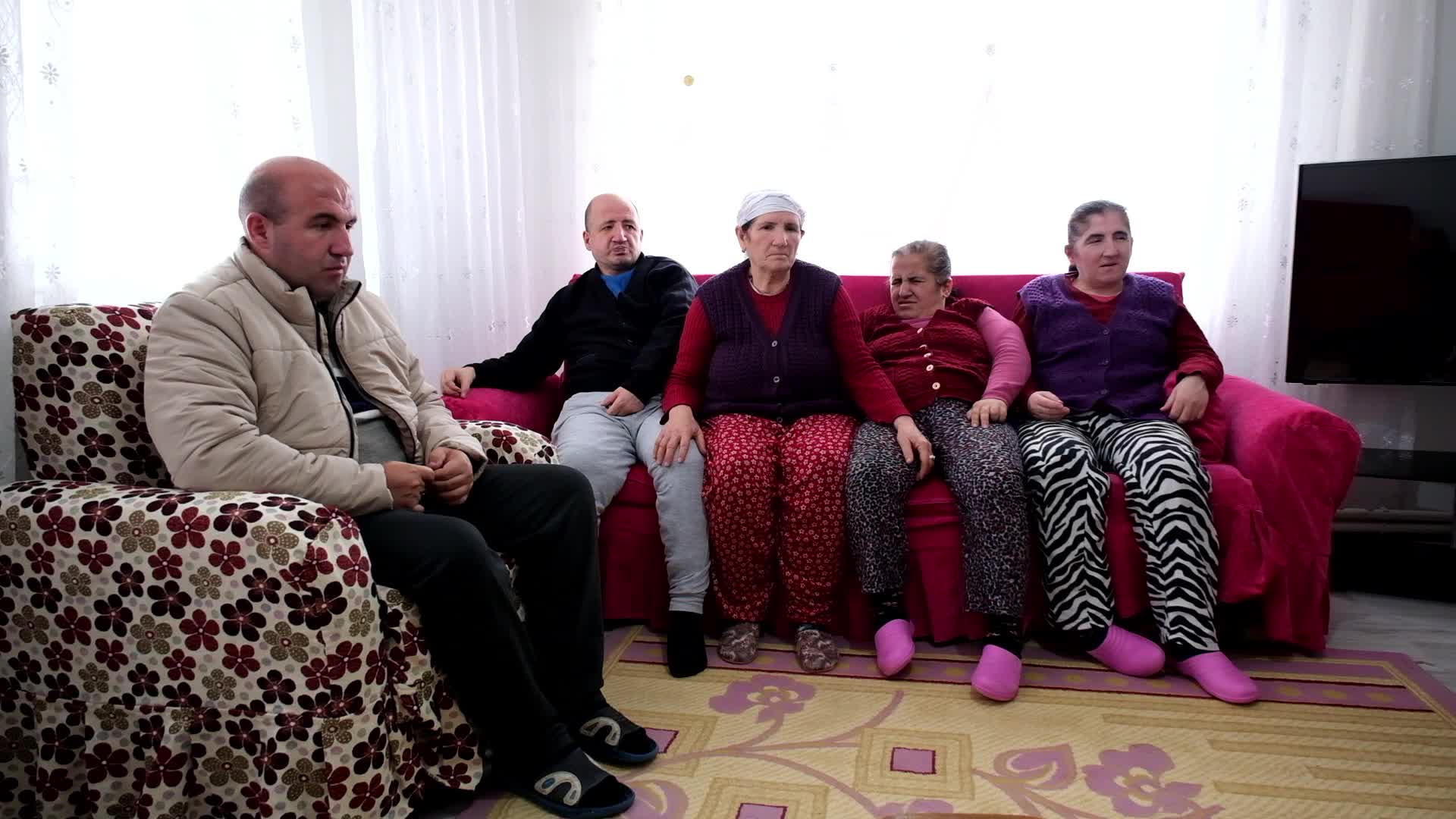 Tunceli’de yarım asırdır 4 engelli çocuğuna bakan Ani Uğurlu “Yılın annesi” seçildi