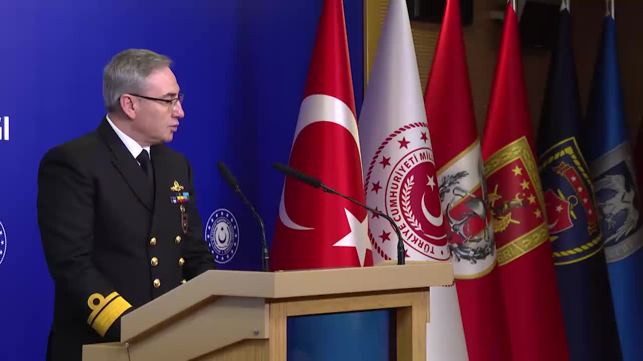 MSB: "Geçtiğimiz hafta içerisinde TSK’nın Suriye’deki rutin faaliyetlerine ilişkin görüntüler, rutin birlik değişim faaliyetleridir; asıl takip edilmesi gereken terör örgütü SDG’nin durumu ve Suriye Ordusu’nun faaliyetleridir"