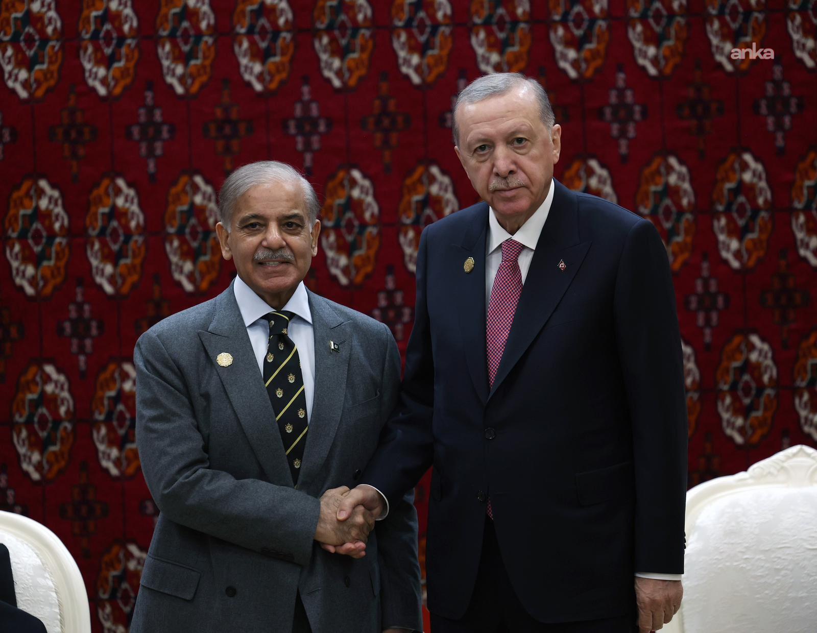Cumhurbaşkanı Erdoğan, Aşkabat’ta Pakistan Başbakanı Şerif’i kabul etti