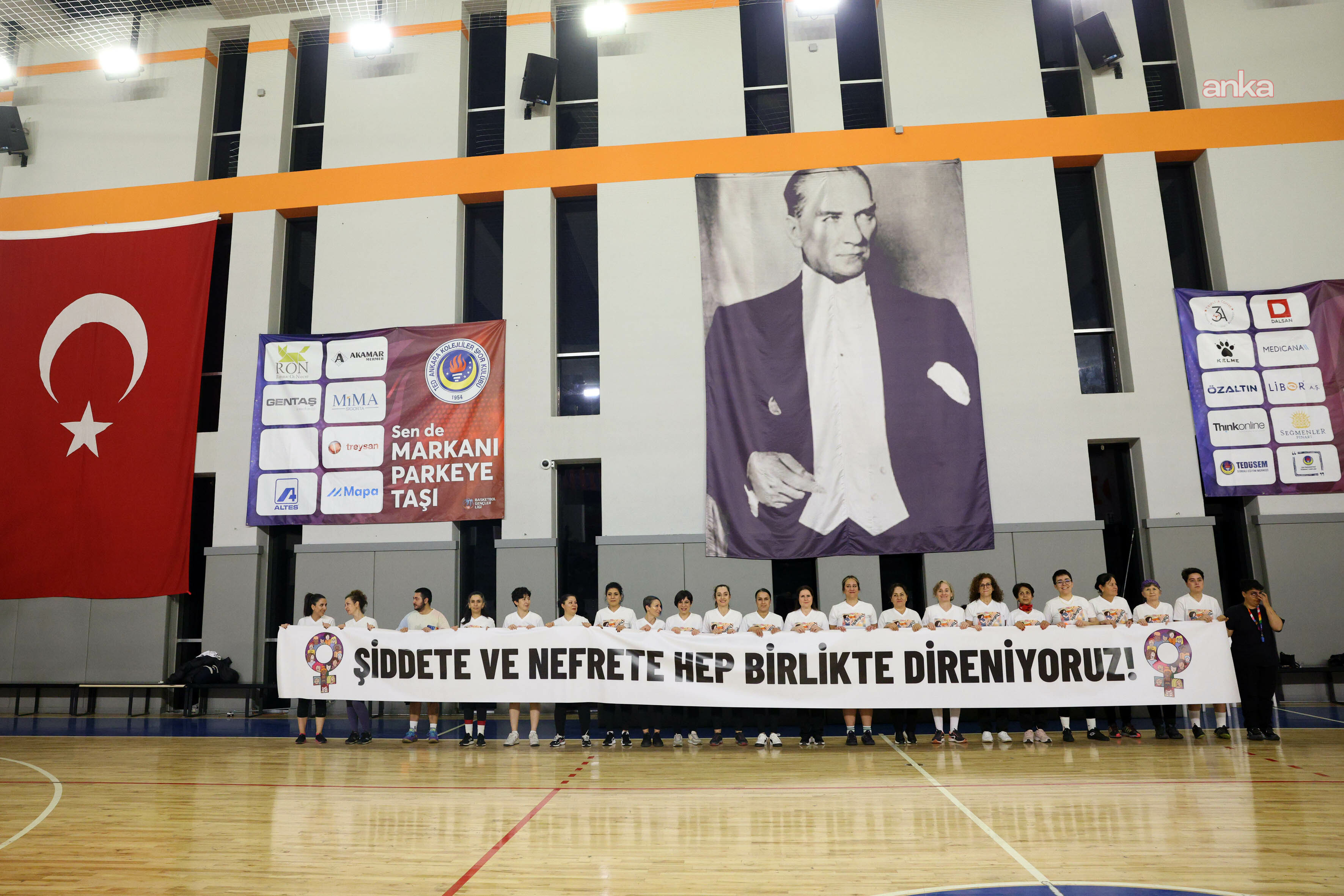 Çankayalı kadınlardan dostluk maçında eşitlik mesajı