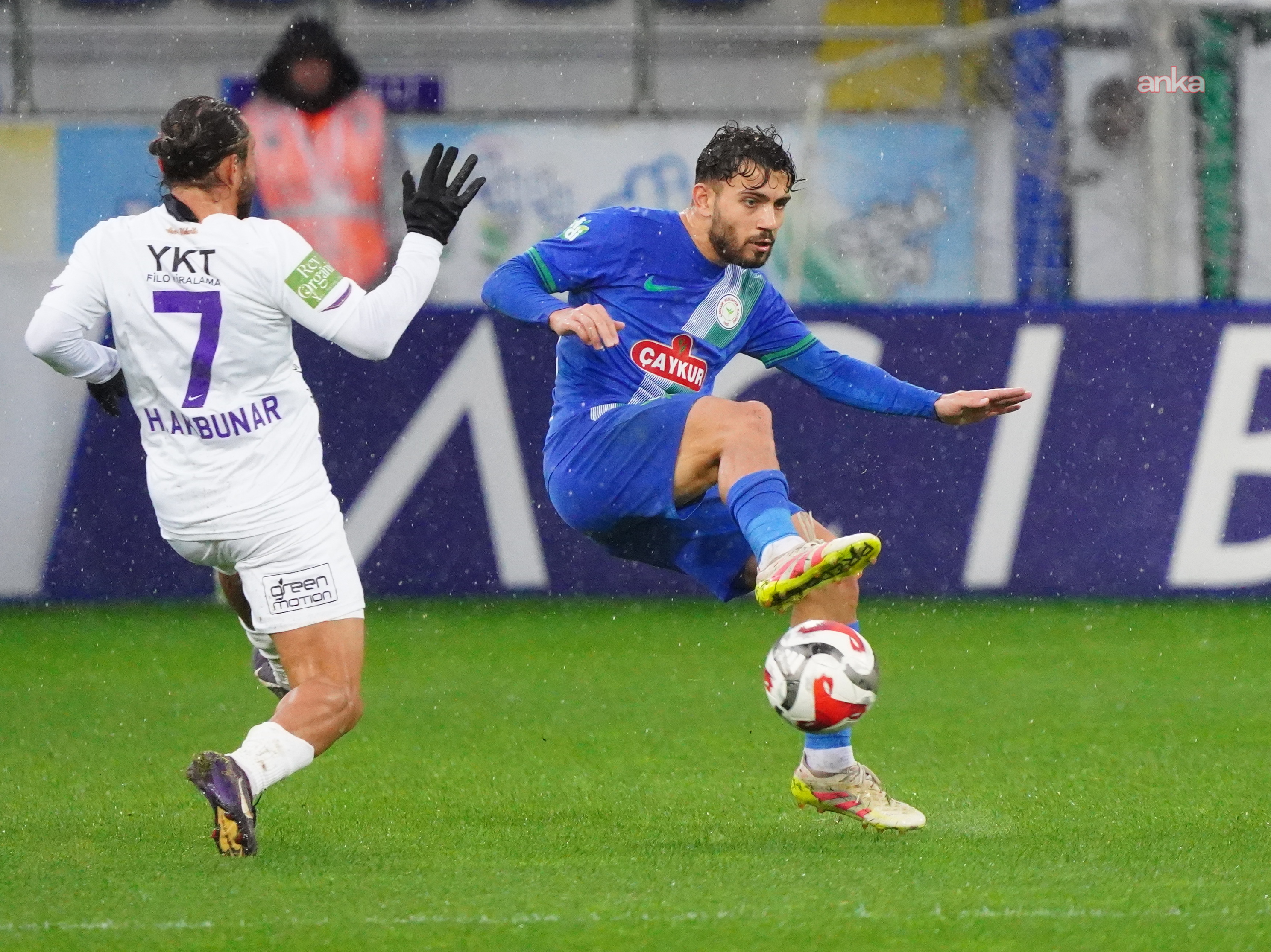 Çaykur Rizespor, Eyüpspor'u 3-0 mağlup etti