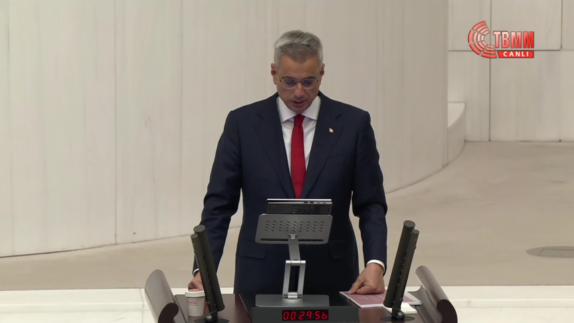 2026 bütçesi TBMM Genel Kurulu'nda... Bakan Memişoğlu: 2025 yılında sadece 412 hekim yurt dışına gitti