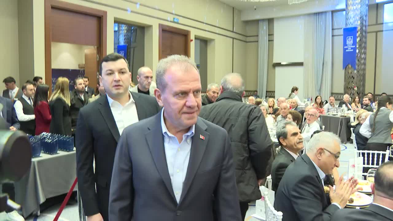 Vahap Seçer, TMMOB Makina Mühendisleri Odası Mersin Şubesi’nin 71’inci yıl kutlama gecesine katıldı