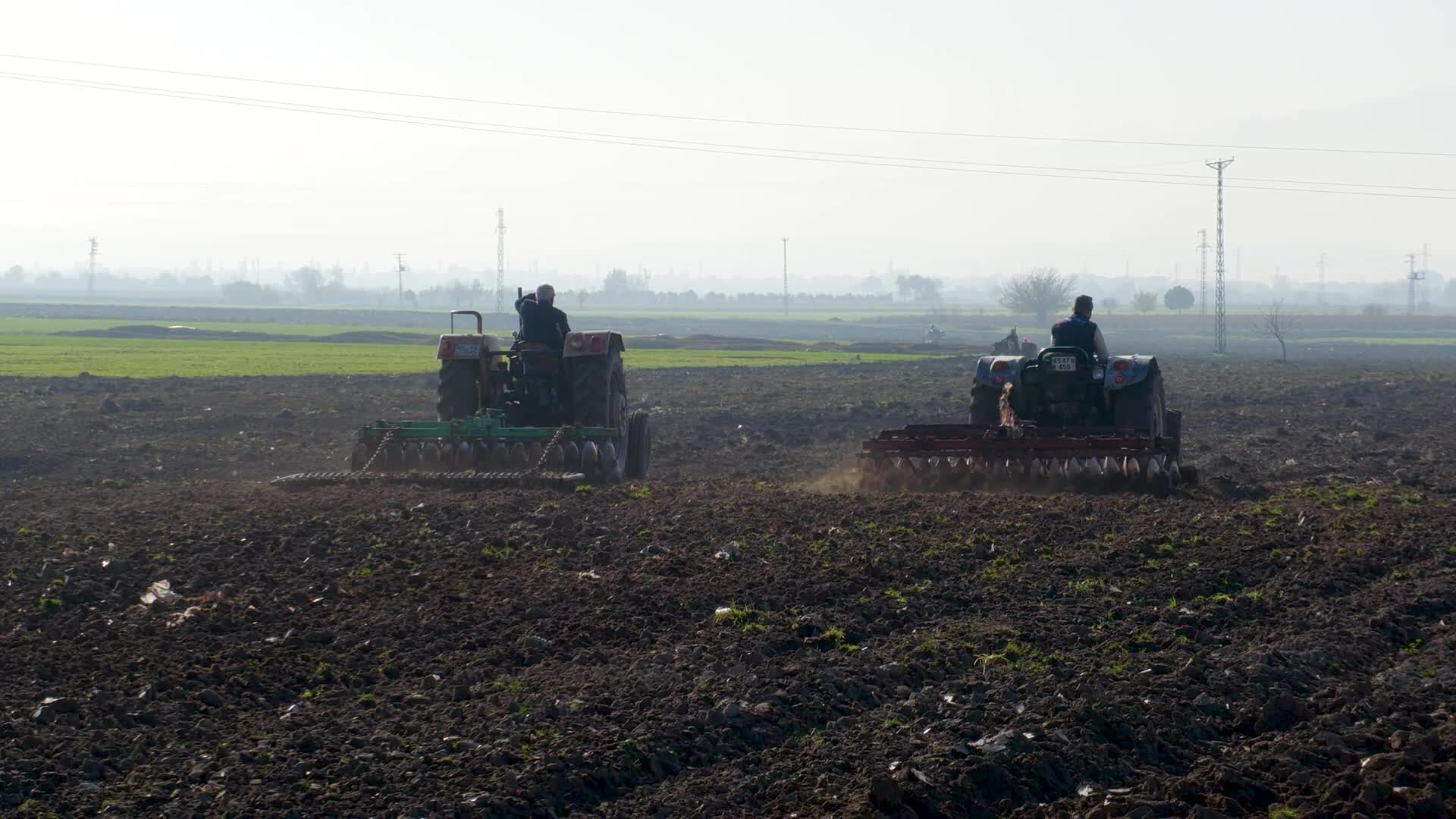 Manisa Büyükşehir Belediyesi’nin tohumları, Sarıçalı Mahallesi’nin merasını yeşertecek