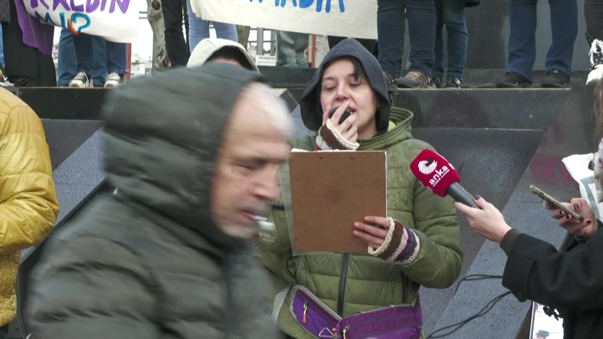 Kadıköy'de toplanan "Yaşam Hakkı Savunucuları": Valilik genelgesi yavaş yavaş öldürme talimatıdır