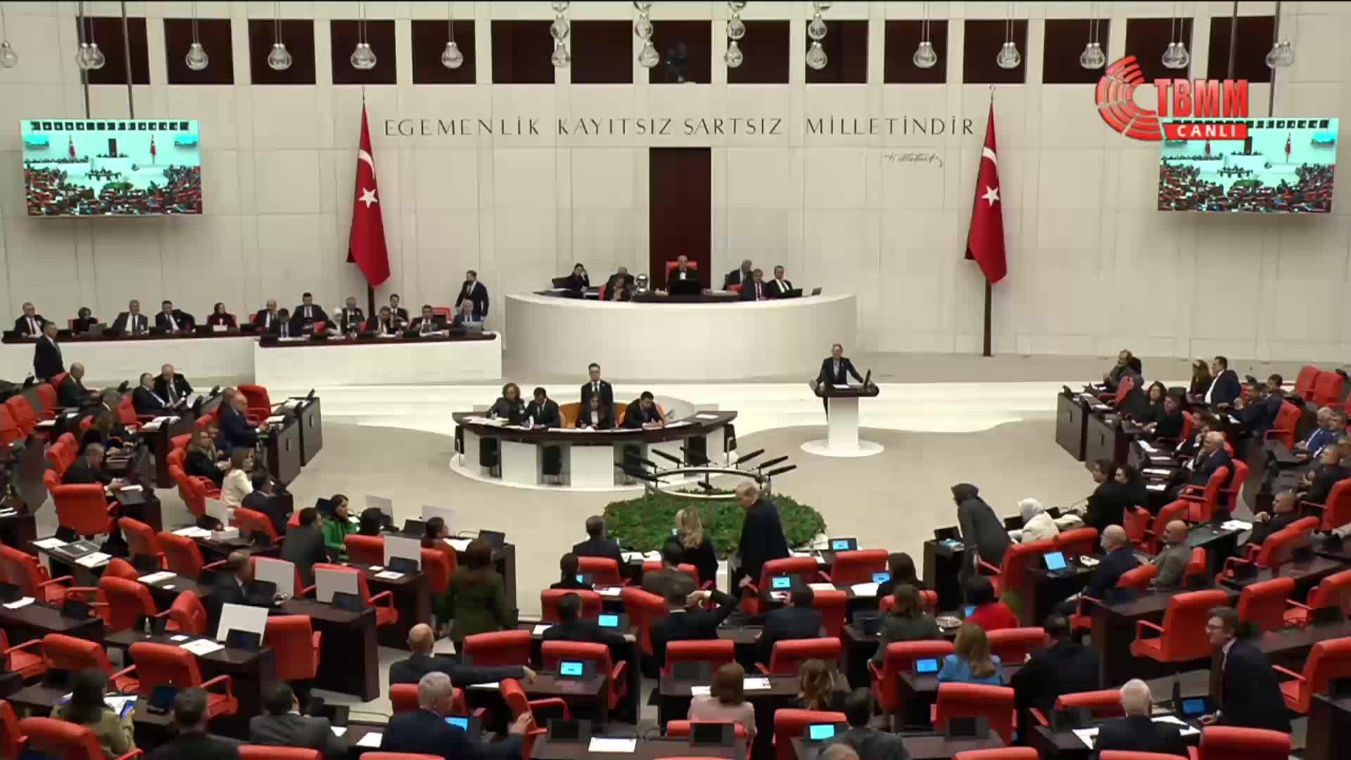 2026 bütçesi TBMM Genel Kurulu’nda…  AK Partililer ile muhalefet vekilleri arasında "utanıyorum-utanmıyorum" tartışması yaşandı