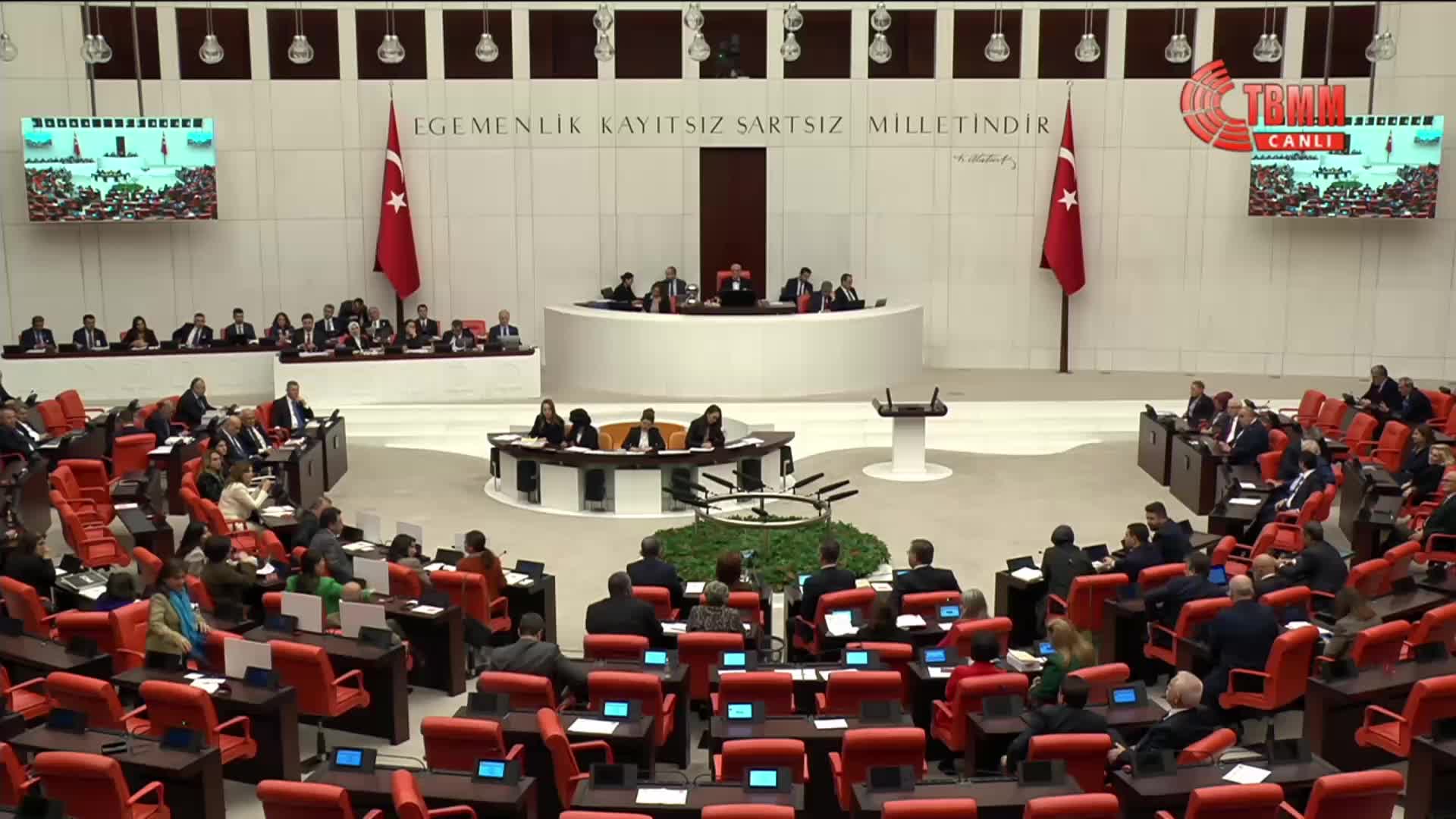 2026 bütçesi TBMM Genel Kurulu’nda... CHP Grup Başkanvekili Gökhan Günaydın: Ekrem İmamoğlu'nun diplomasını 35 yıl sonra iptal etmekten hiç utanmadınız mı