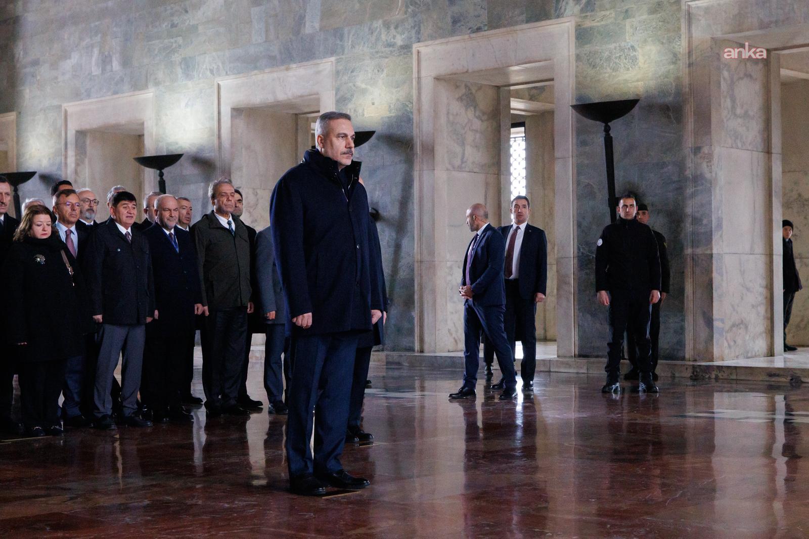 Bakan Fidan, 16. Büyükelçiler Konferansı öncesi Anıtkabir'i ziyaret etti