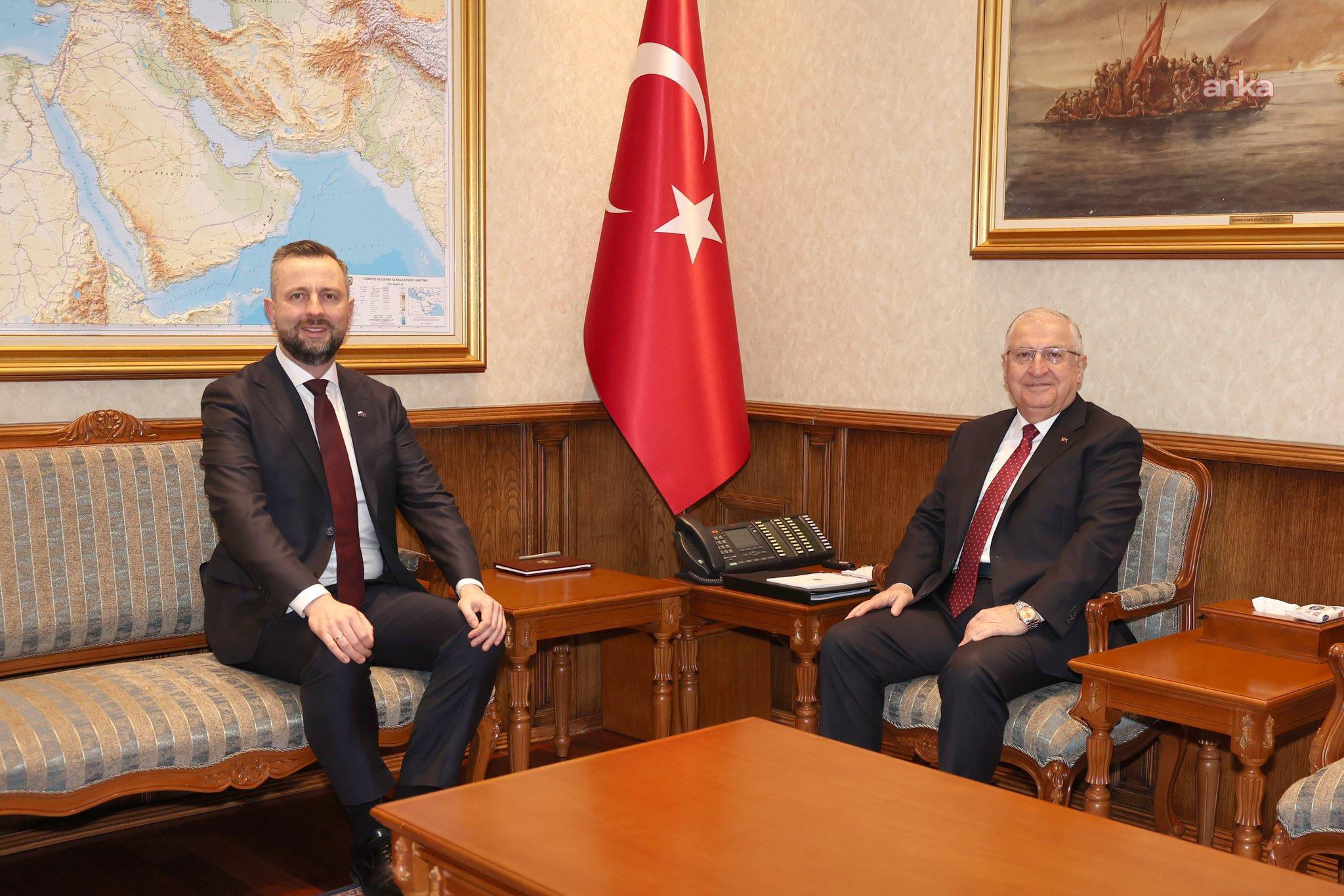 Bakan Güler, Polonya Savunma Bakanı Kosiniak-Kamysz ile bir araya geldi
