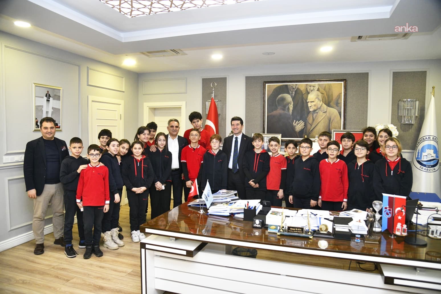 Ortahisar Belediye Başkanı Kaya, Amerikan Matematik Olimpiyatları’nda dereceye giren öğrencileri ağırladı