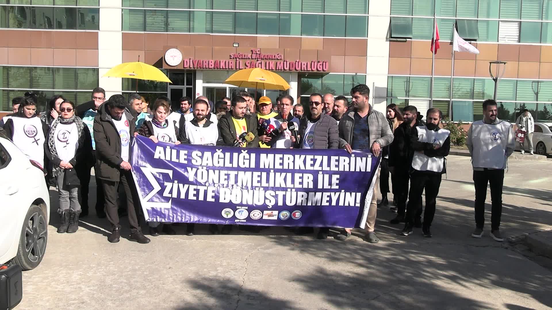 Aile hekimlerinden, Aile Hekimliği Sözleşme ve Ödeme Yönetmeliği'ne tepki: Bizi sevk memuruna, ASM’leri çağrı merkezine dönüştüren düzenlemeyi kabul etmiyoruz