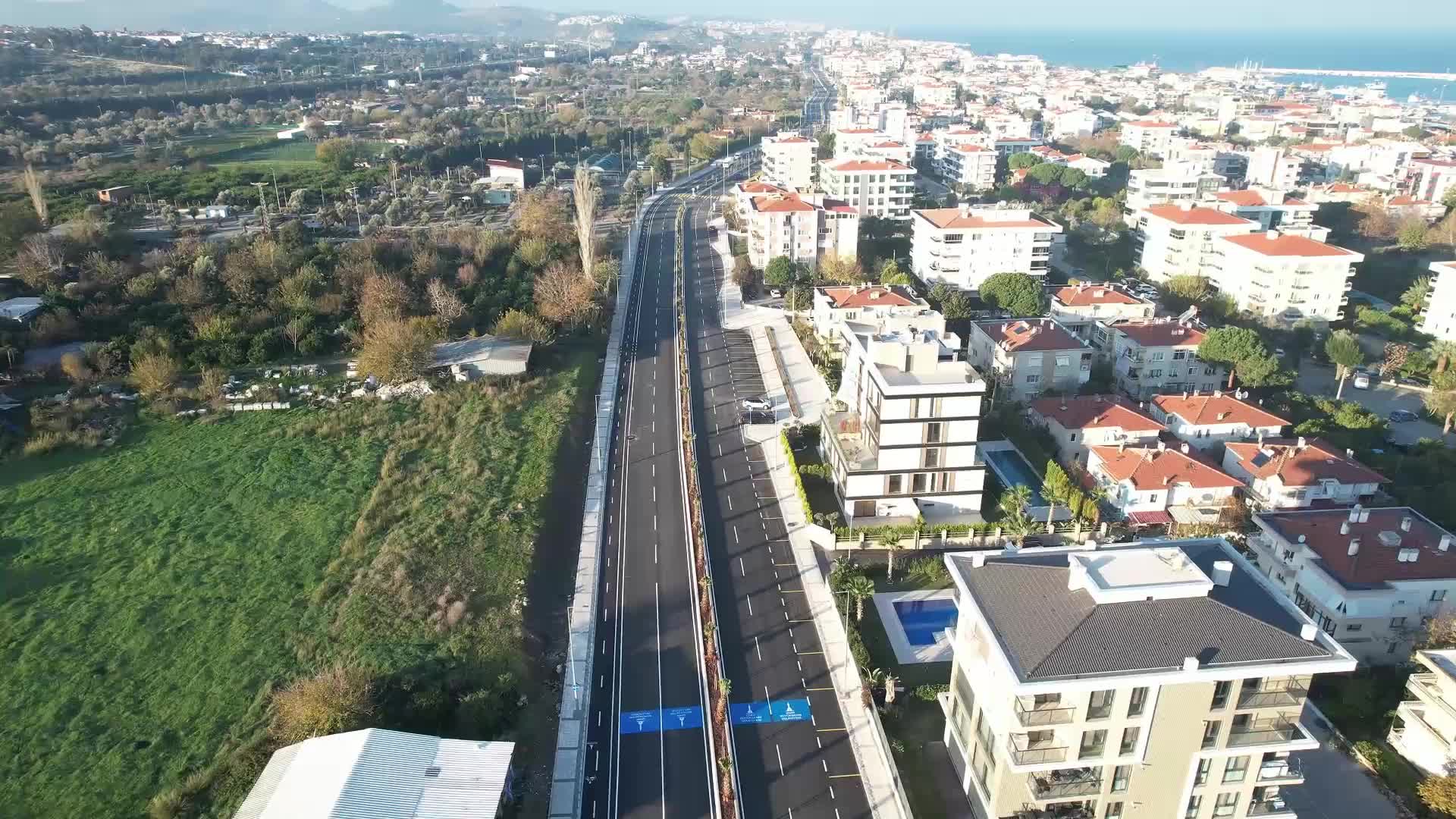 İzmir Büyükşehir Belediyesi Başkanı Tugay’dan Bakan Tekin’e “okullarda su yok” tepkisi: “Okurken ben utandım”
